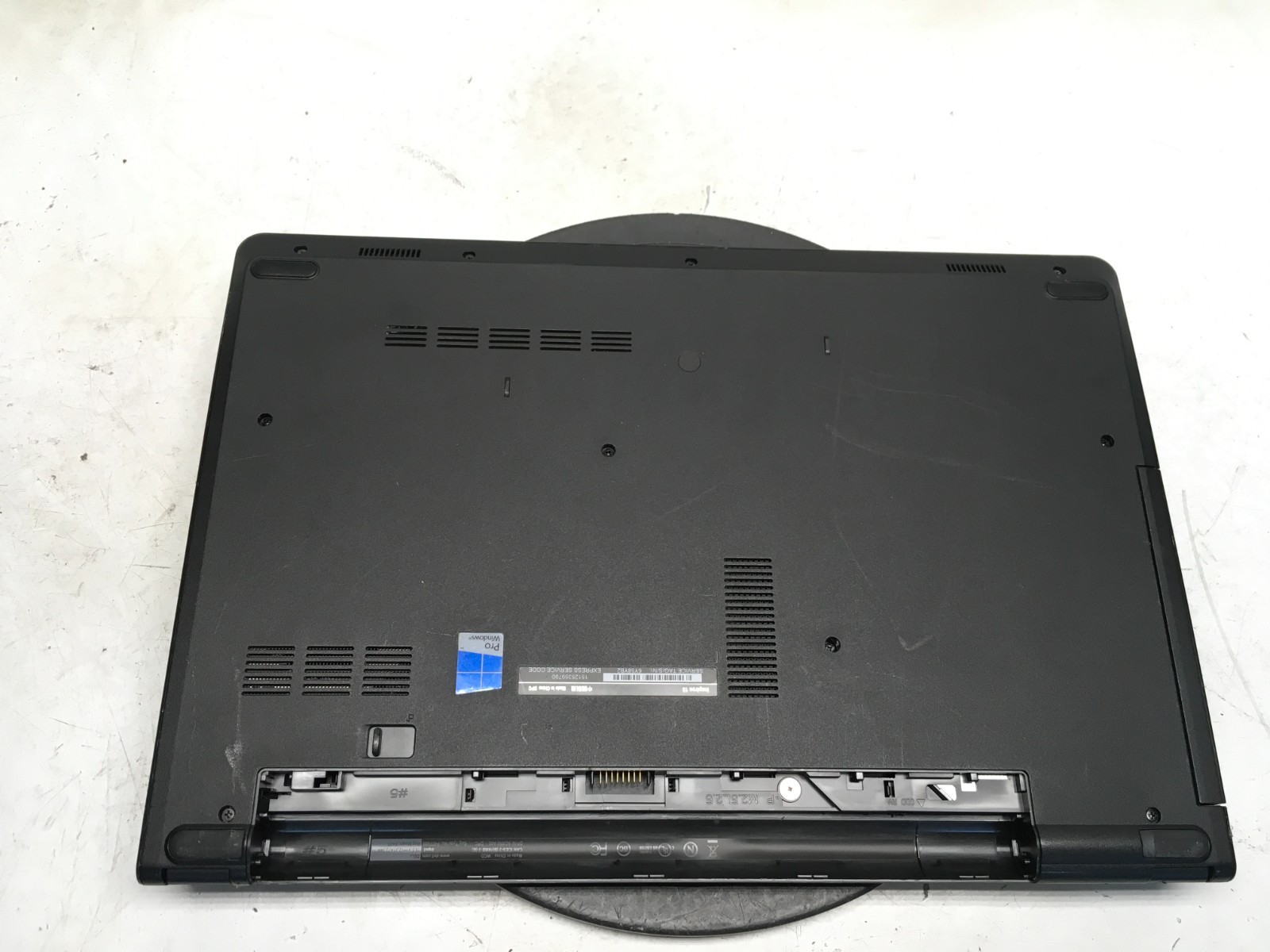 Dell Inspiron 15-3555 AMD A6-6310 1800MHz 4 GB NO HDD/Battery