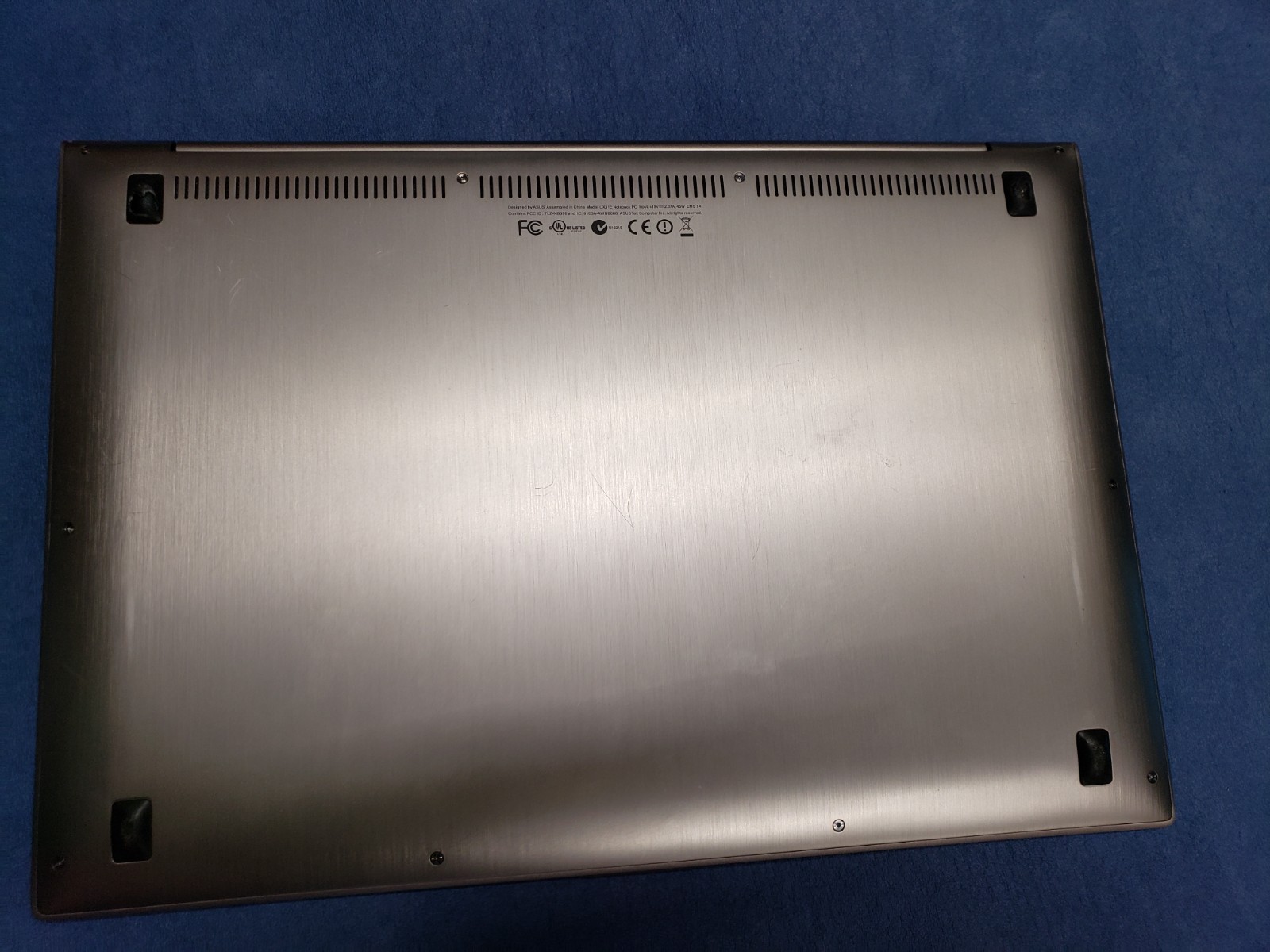 Asus ux31e laptop i7-2677 cpu 1.80ghz 4gb ram 256gb ssd for parts