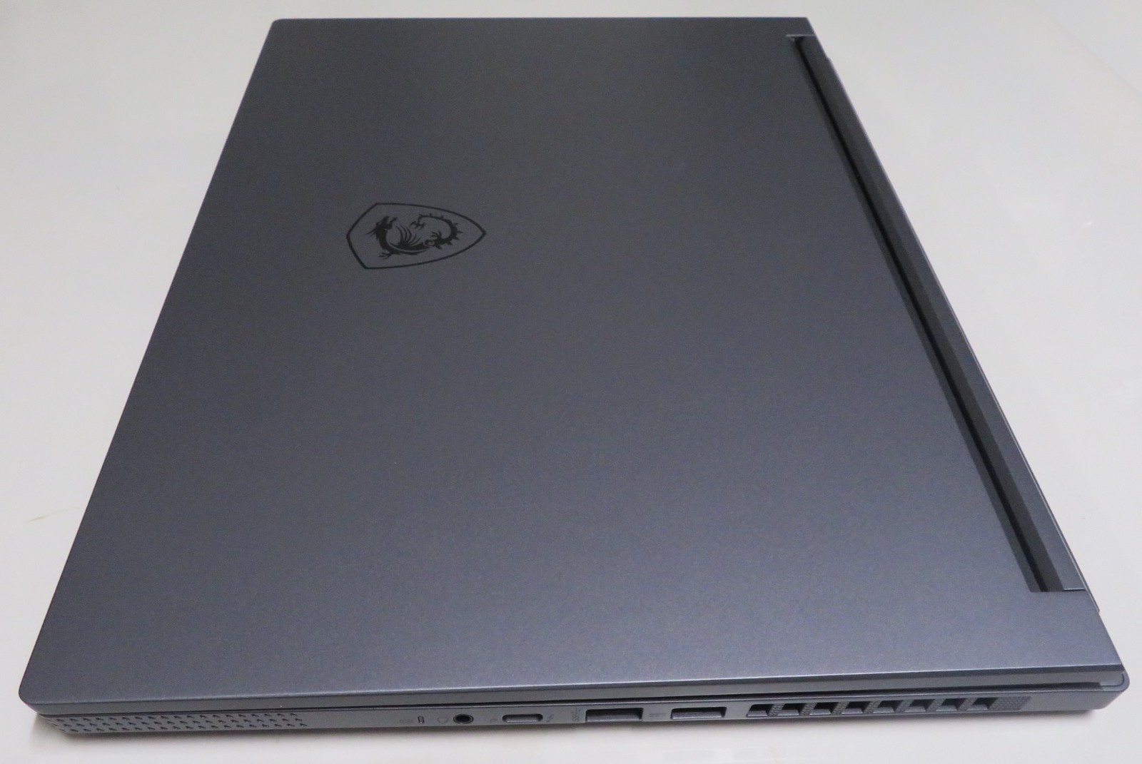 MSI Creator 16 AI Studio A1VHG 16.0″UHD+ Core Ultra 9 185H 32GB 1TB RTX 4080
