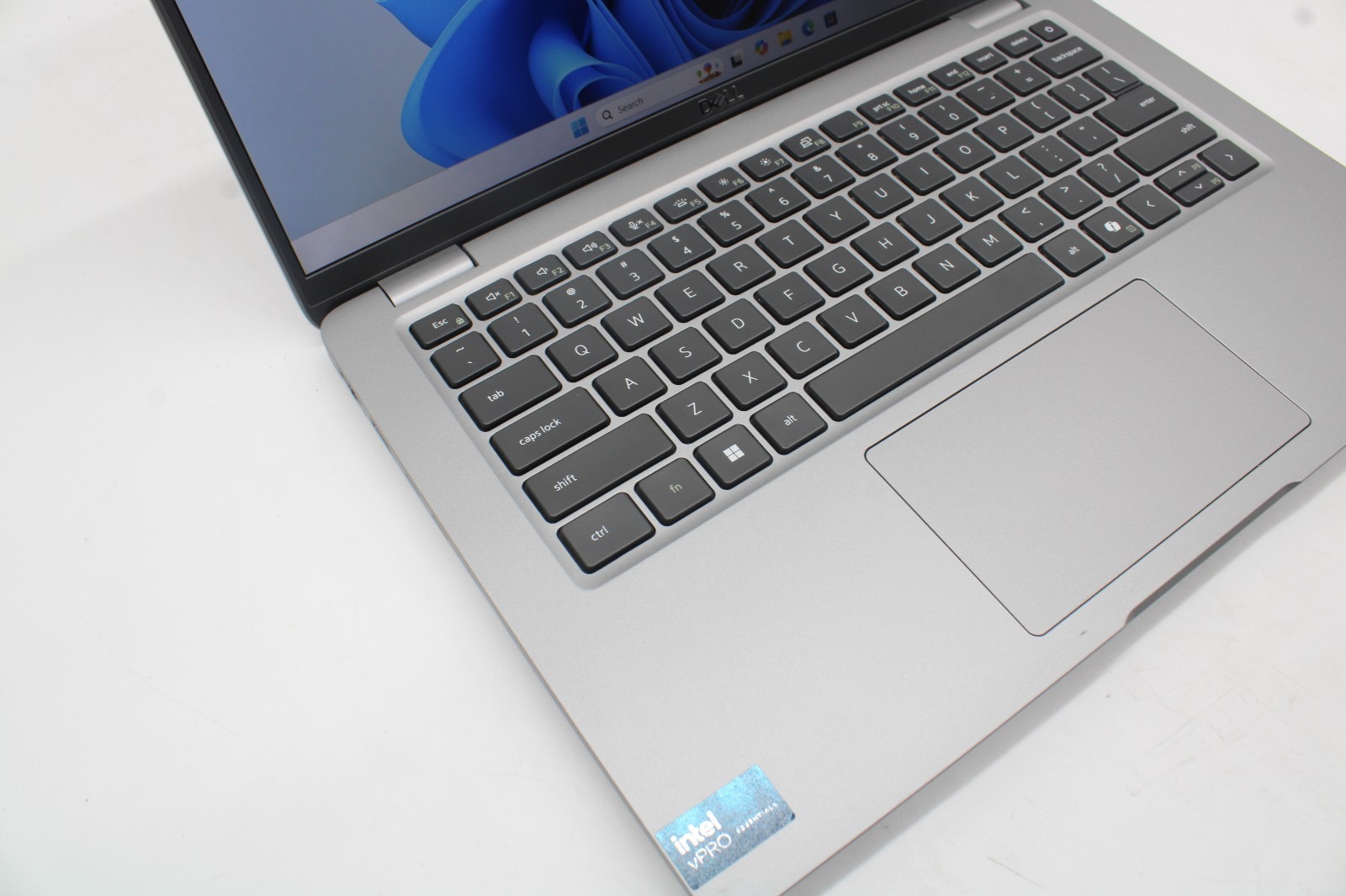 Dell Latitude 5450 – W11, Intel Ultra 7 155U, 256GB NVMe, 16GB RAM, New Battery