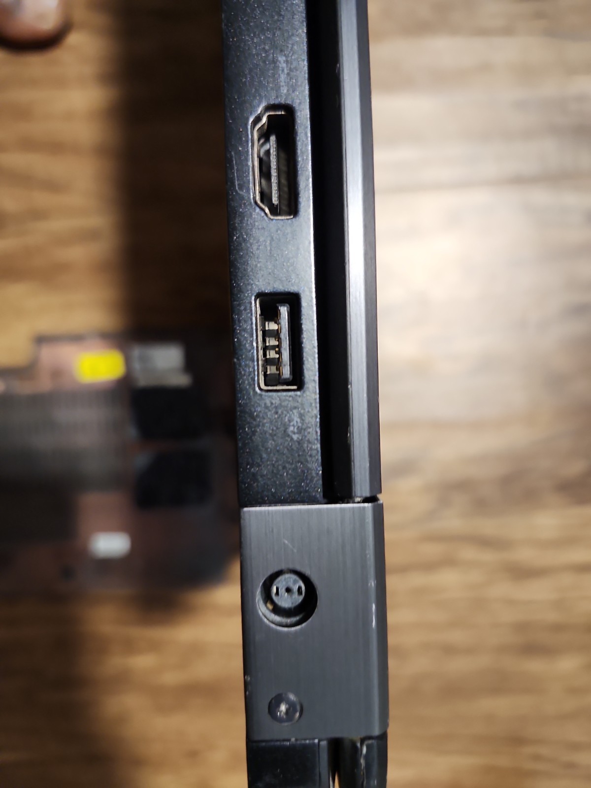 Dell Latitude E7450 14″ Intel i5-5300U 16 GB Case DMG No SSD BATT 69%