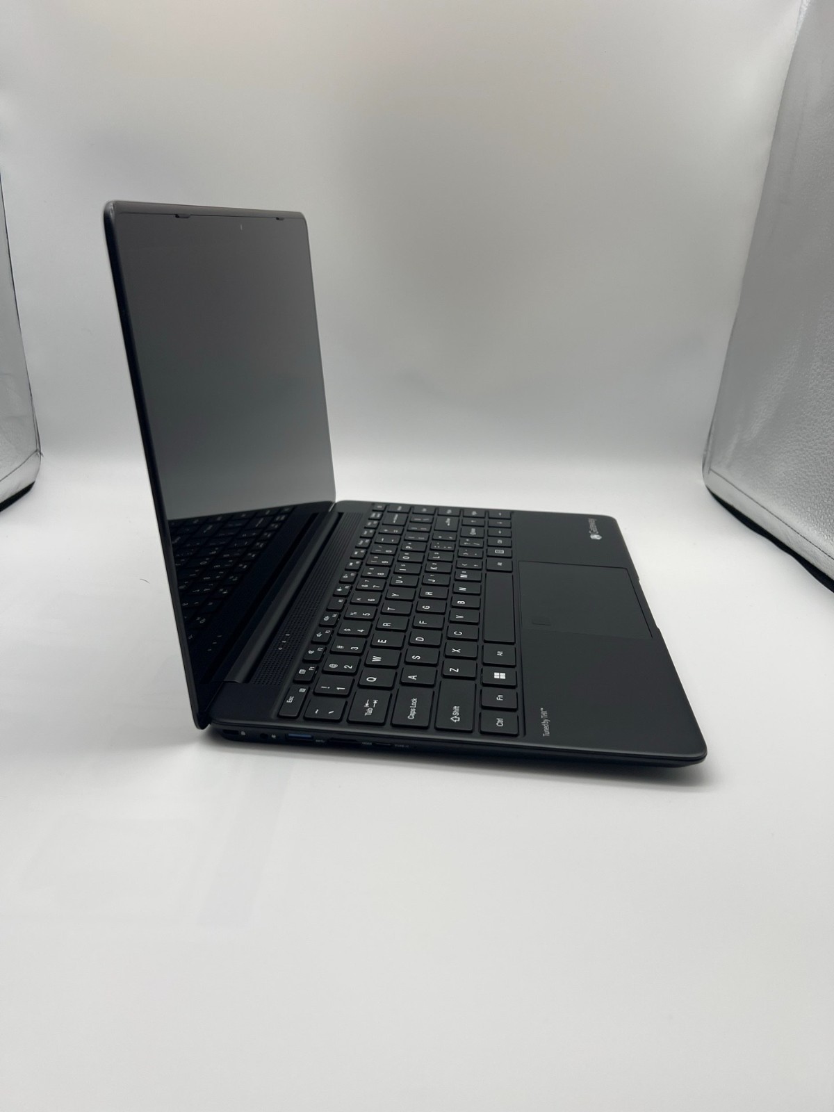 Gateway 14.1 Ultra Slim Notebook FHD Intel® Core™ I5-1135G7 16/512GB win 11 pro