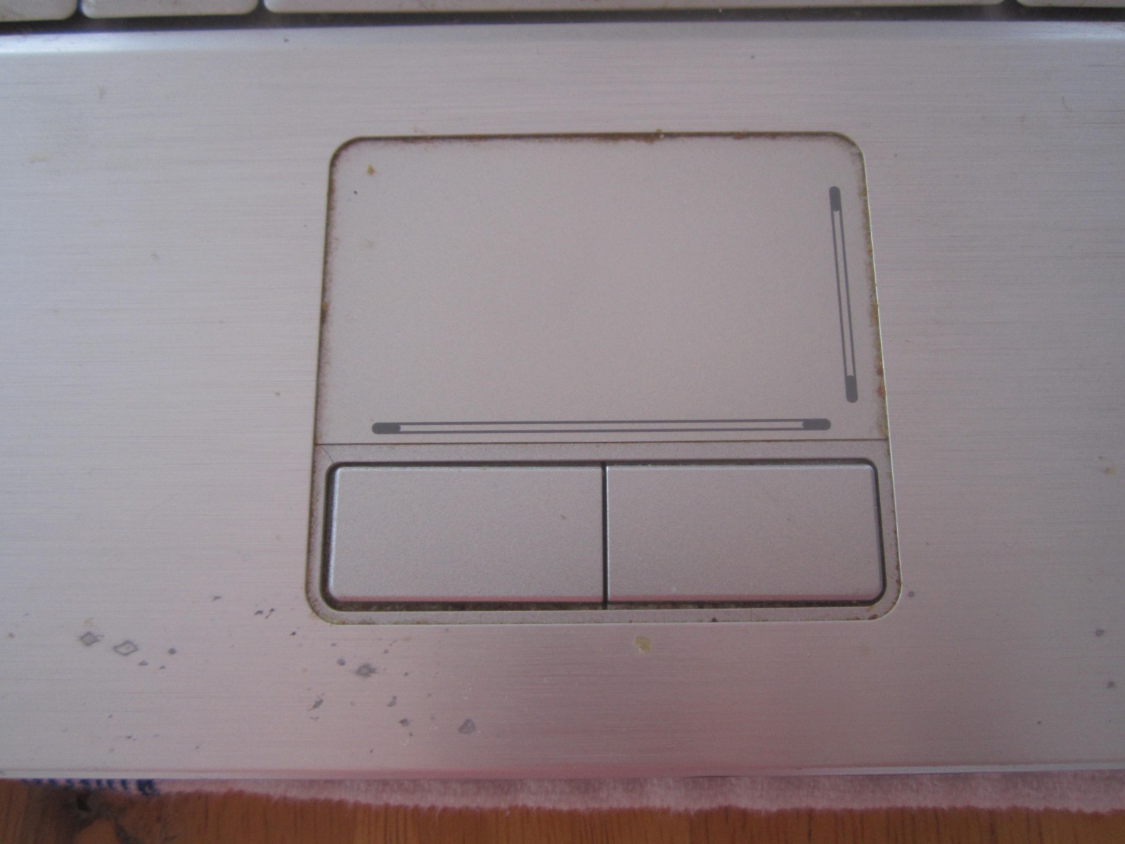 DELL XPS M1330 LAPTOP 2.2GHz 4GBRAM 80GBHD SCREEN INTACT W/PwrCord – WORKS