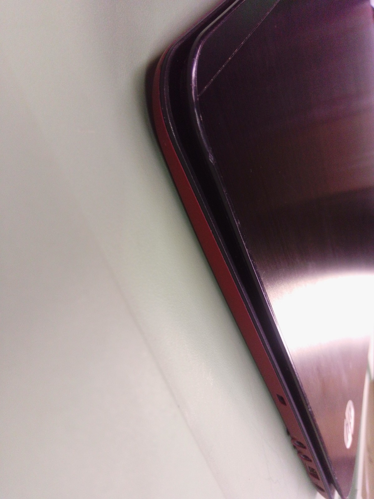 HP ENVY SLEEKBOOK 6, AMD A6 @ 2.1 GHz ,4GB, 500GB HDD, Beats Audio, Red