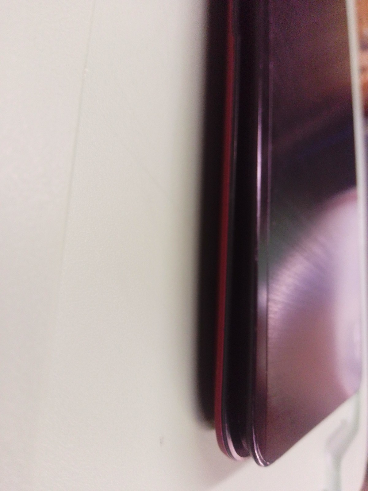 HP ENVY SLEEKBOOK 6, AMD A6 @ 2.1 GHz ,4GB, 500GB HDD, Beats Audio, Red