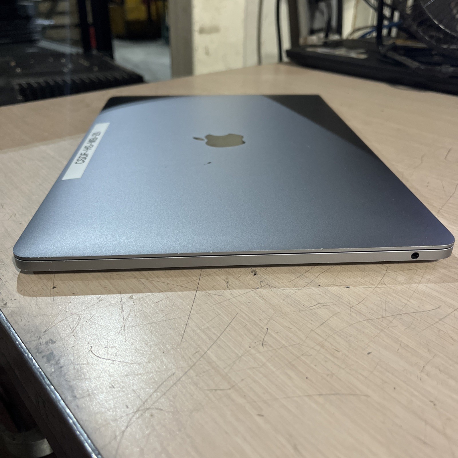 APPLE MACBOOK PRO 13″ MID-2017 CORE I5-7360U 2.3GHZ 8GB RAM NO HD –
