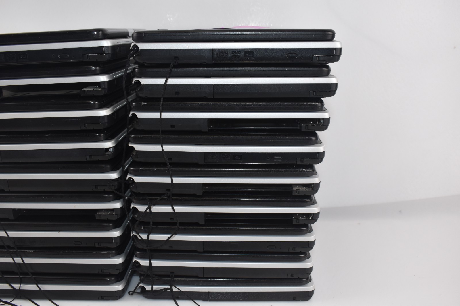 Lot Of 18 Fujitsu Lifebook T730 12″ Laptop Intel Core i3 370M 2.4GHz READ