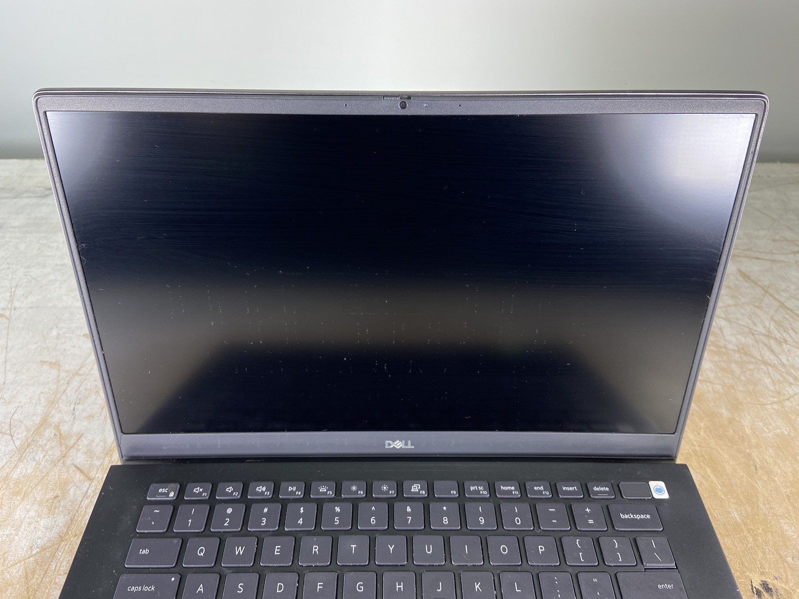 DELL VOSTRO 5402 i7-1165G7 @ 2.80GHz, 8GB RAM, NO HDD/OS – (FOR PARTS)