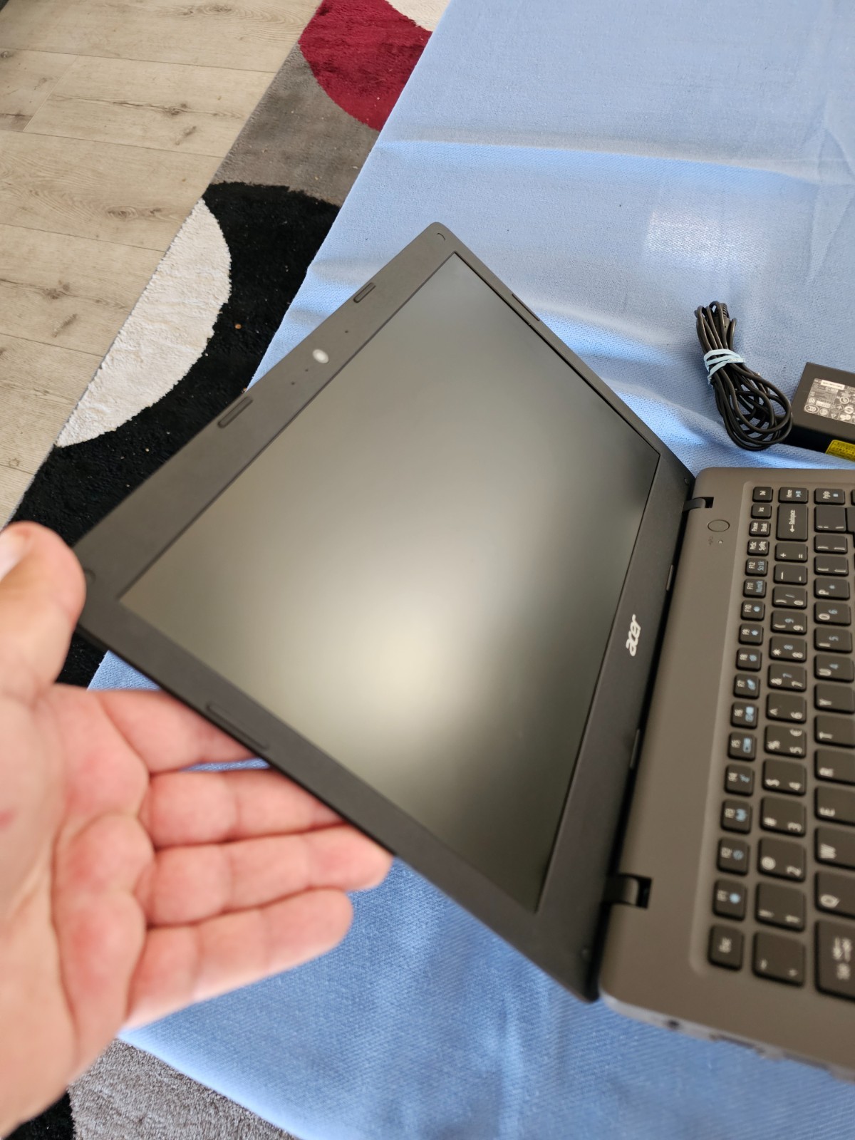 Acer N15V2 14″ Notebook AO1-431 Series With Charger – NO HDD, Works Great – Nice