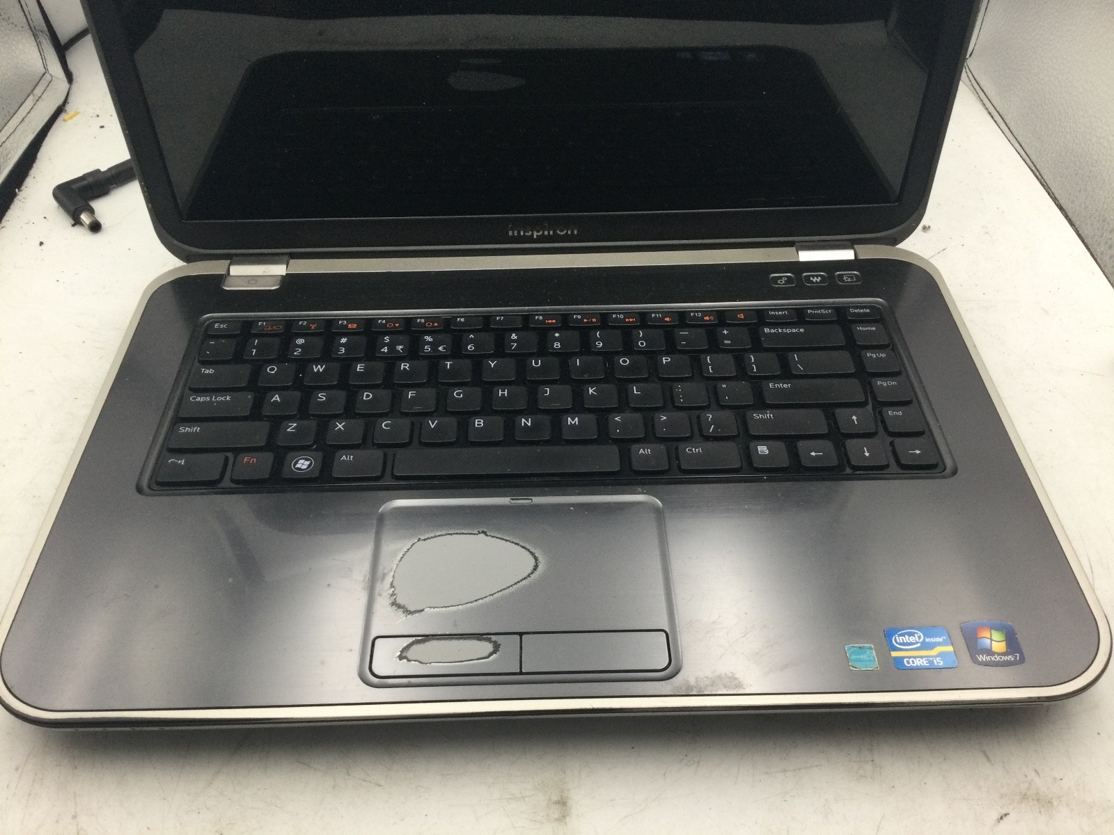 Dell Inspiron 5520 – FOR PARTS-15″- Intel Core i3 3rd Gen -DOES NOT POWER ON-BB