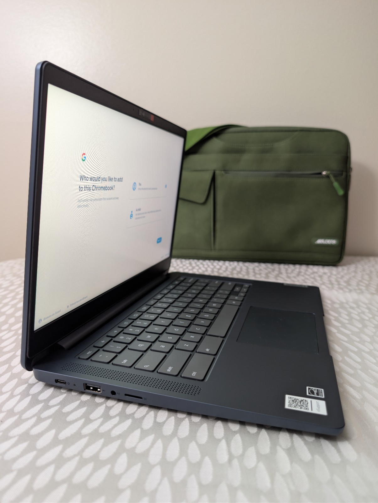 Lenovo IdeaPad 3 14M836 14″ Chromebook Type 82KN 45W USB-C Charger + Case