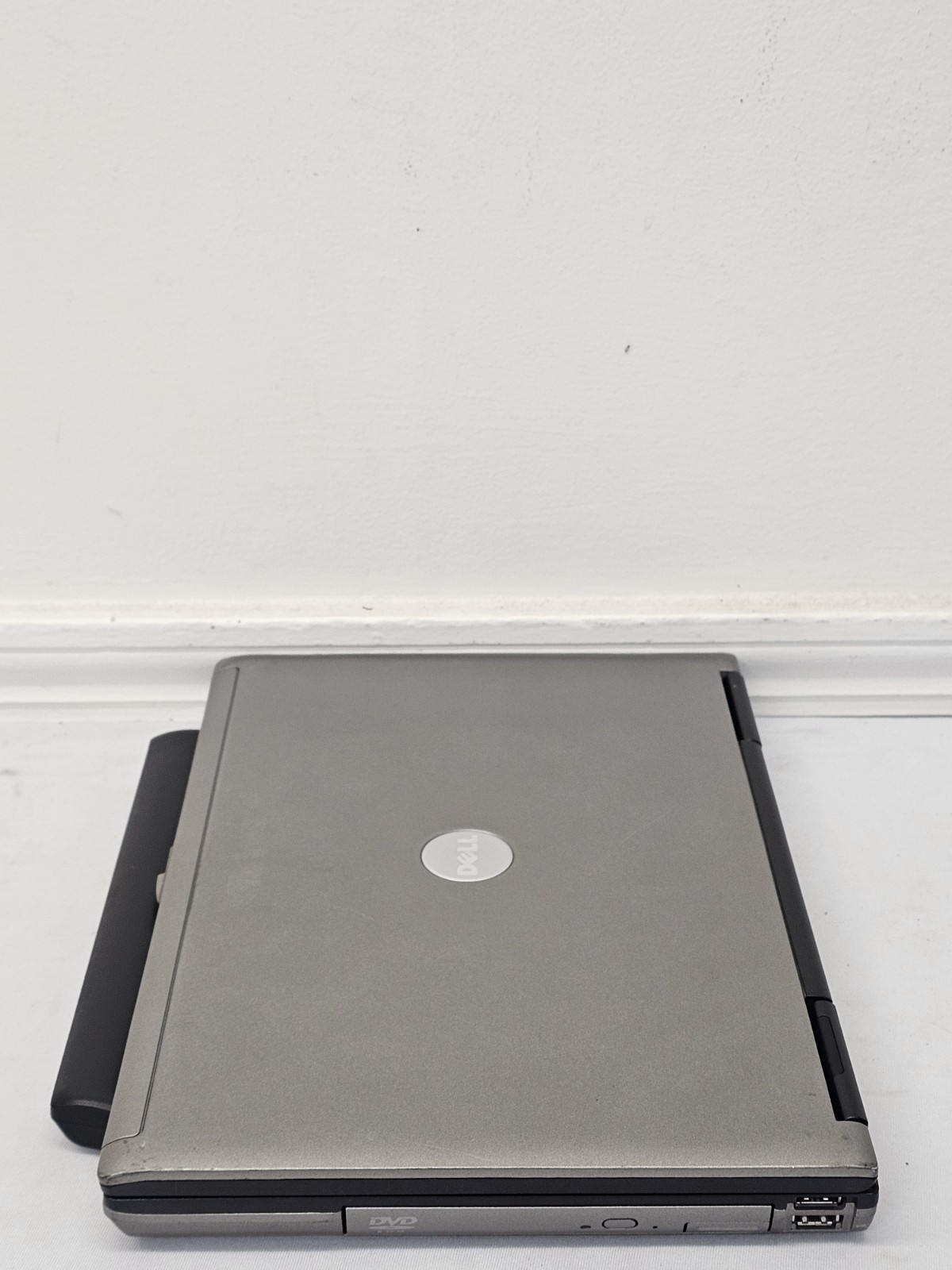 Dell Latitude D630 Laptop – Intel Duo 06FD – Parts/Repair – Read Description