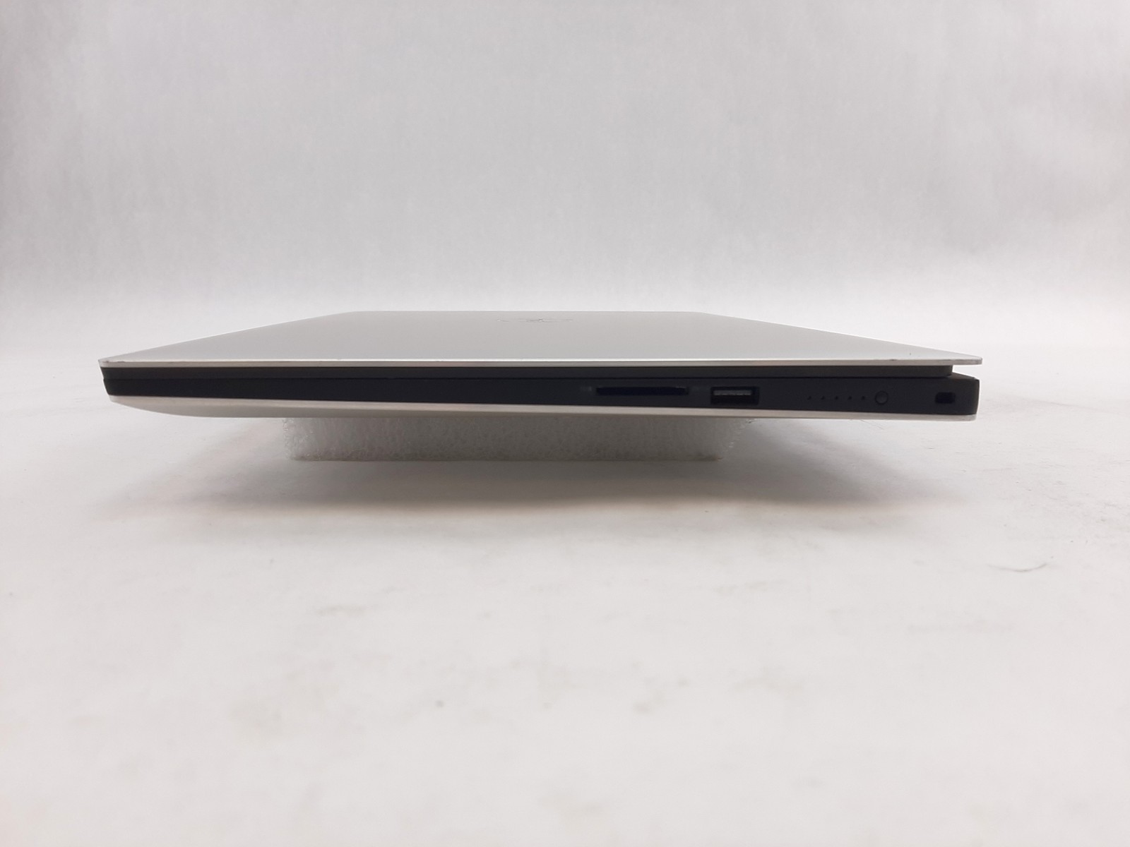 Dell XPS 15 7590, i7-9750H, 2.60GHz, 16GB RAM, 512GB NVMe, GTX 1650, No AC C4*74