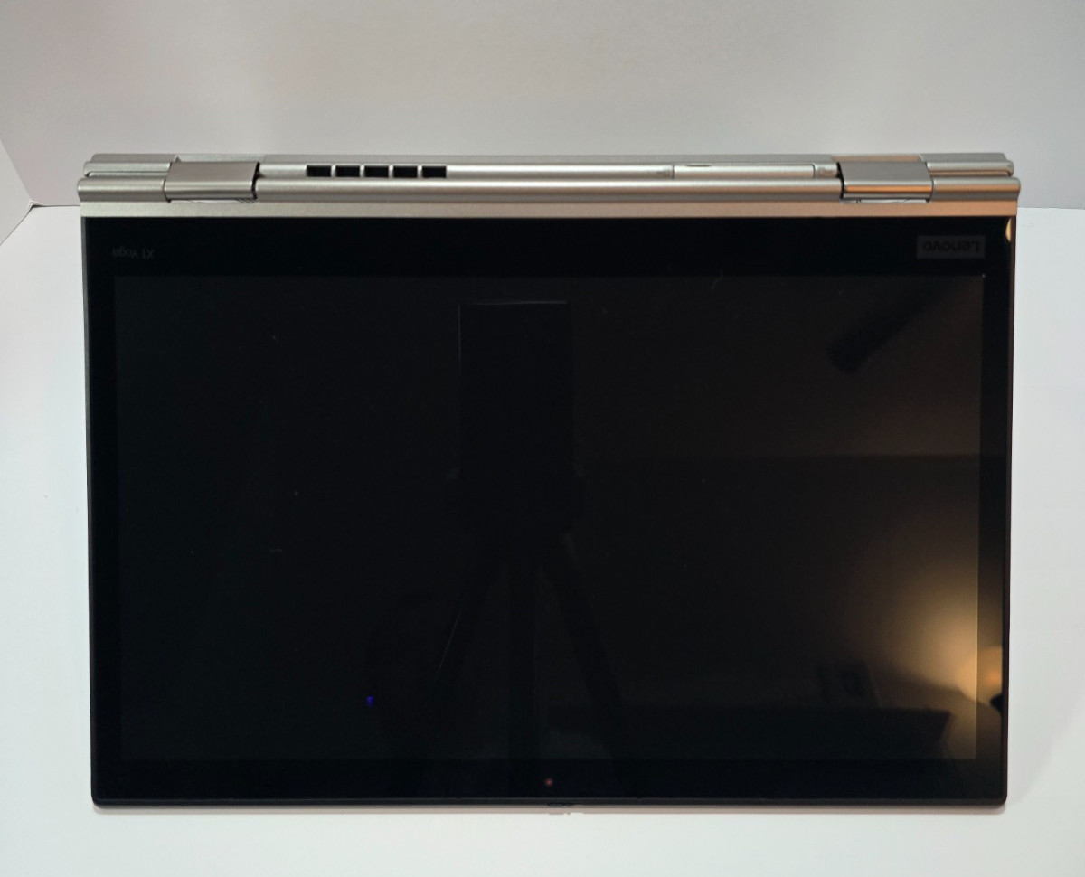 Lenovo ThinkPad X1 Yoga 3rd Gen i7-8650U, 16GB RAM, 512GB NVMe SSD, Charger