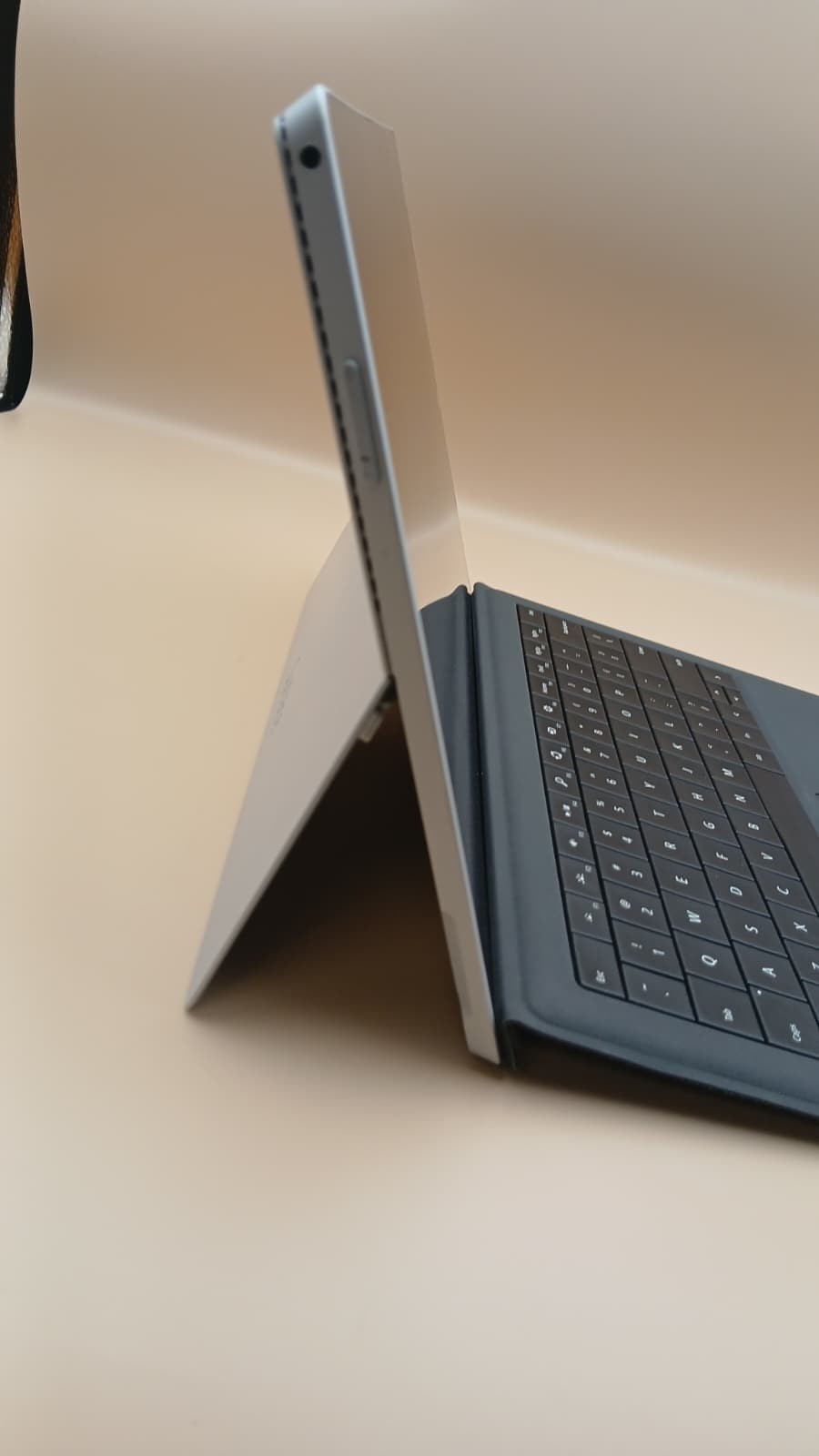 Microsoft Surface Pro 3 i7-4650U 8GB RAM 256GB SSD 12″ Touch Win11 Pro + KB