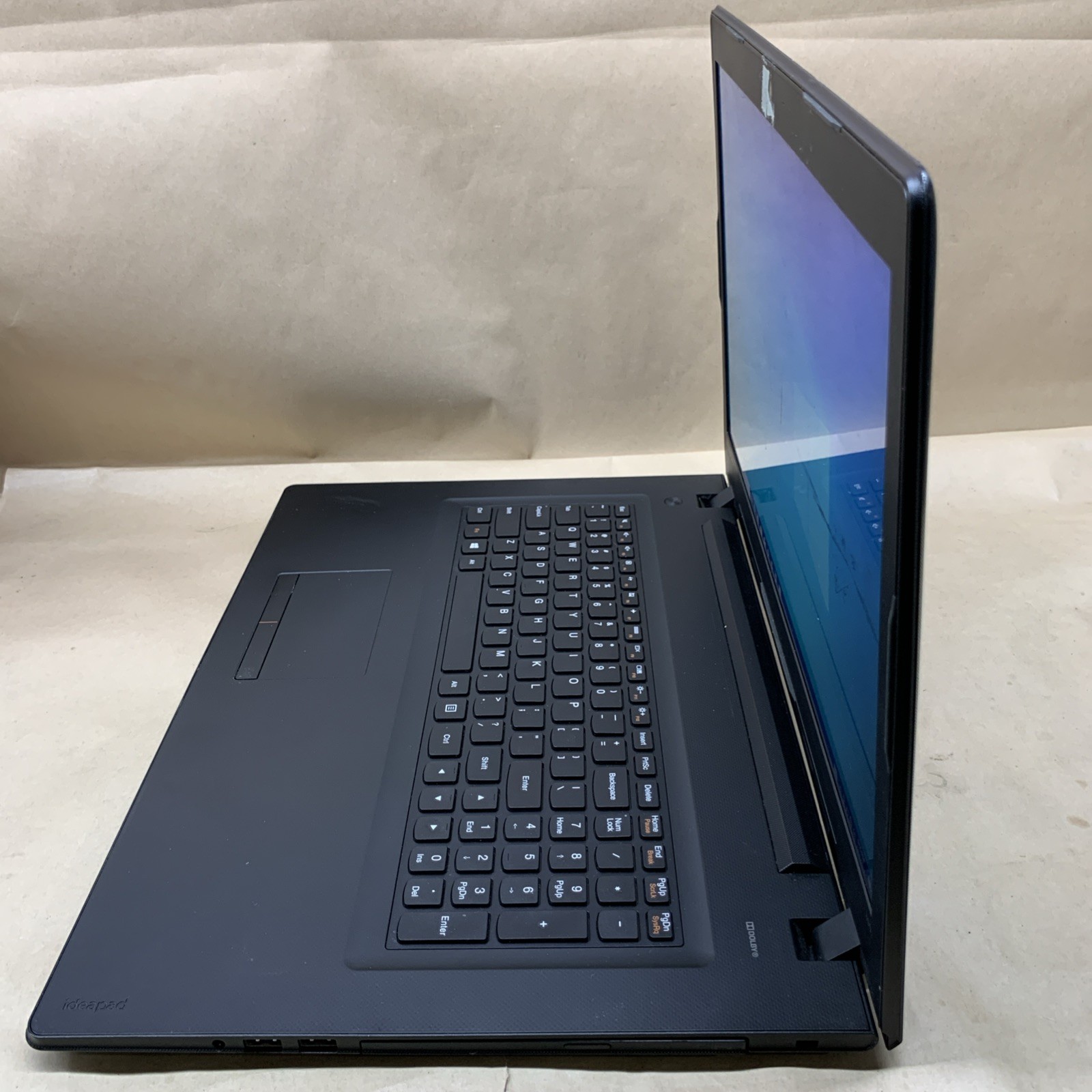 17.3″ LENOVO IDEAPAD 300-17ISK CORE i5-6200U@2.3GHz, 1TB HDD, 8GB RAM, W10P