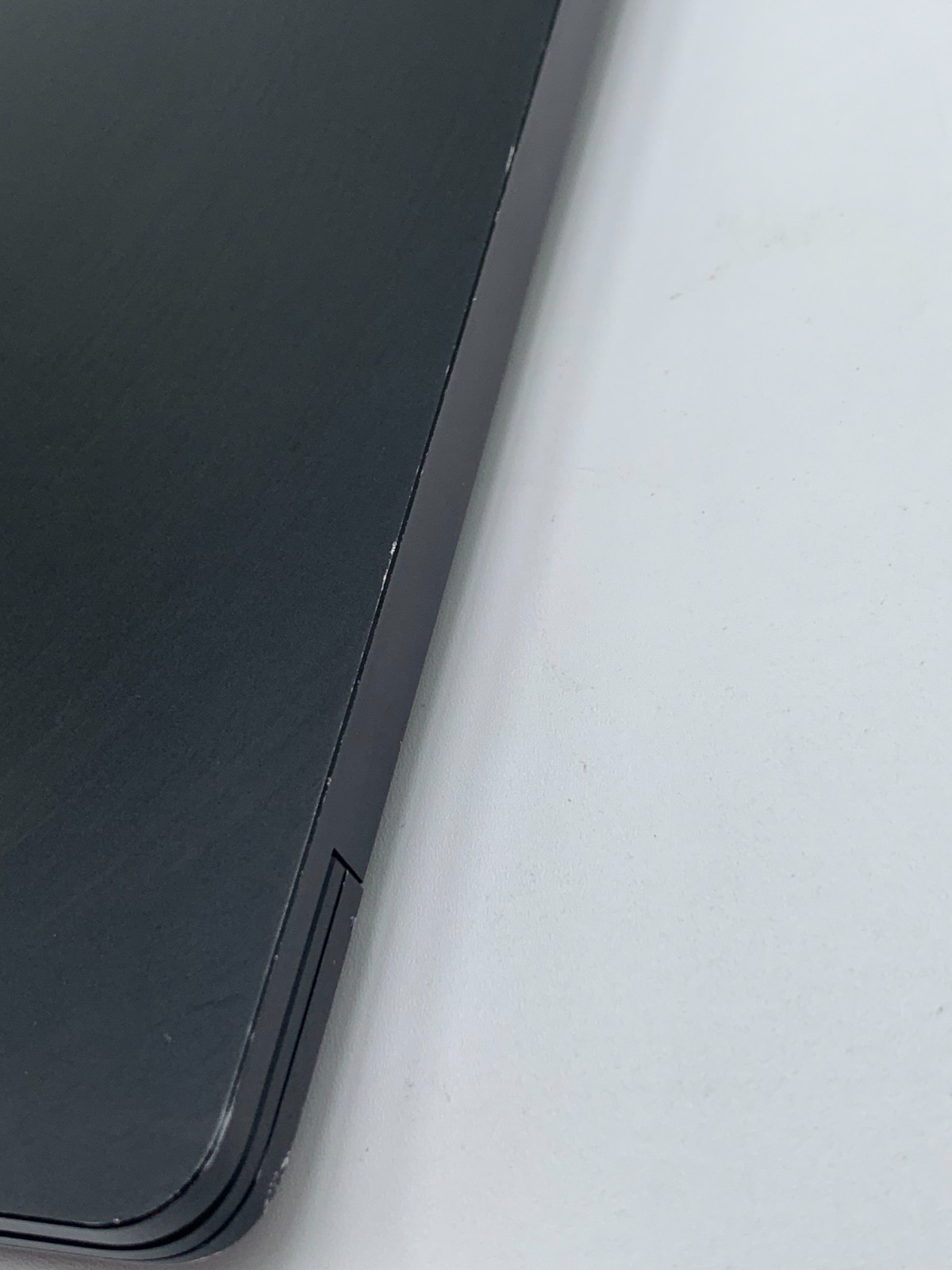 Microsoft Surface Laptop 4 1951 13.5″ i5-1145G7 2.6GHz 256GB SSD 8GB DDR4 BLK C