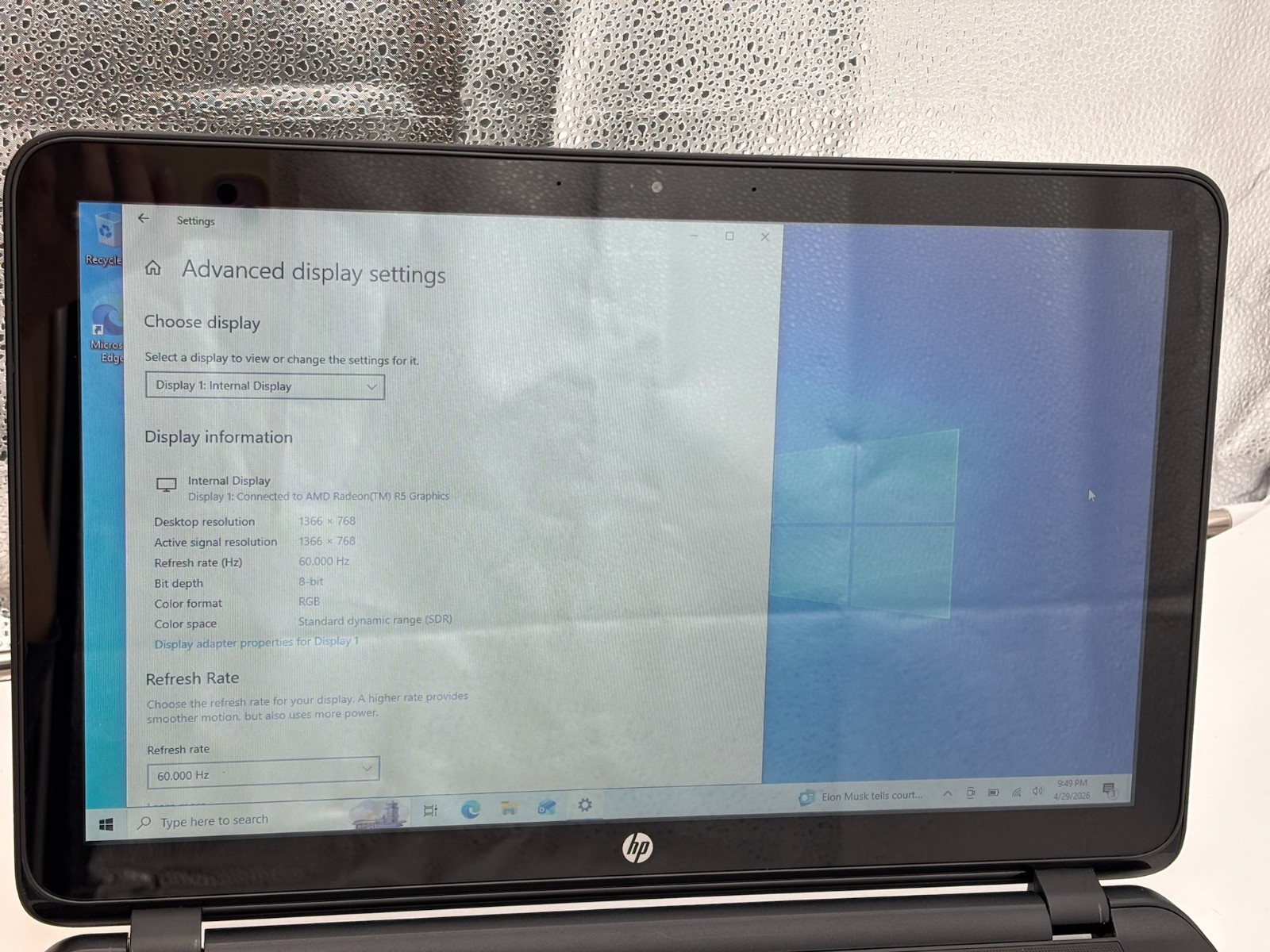 HP 15-f111dx Notebook PC 15.6″ 750 GB HDD 8 GB RAM A8-6410 APU Windows 10 Home