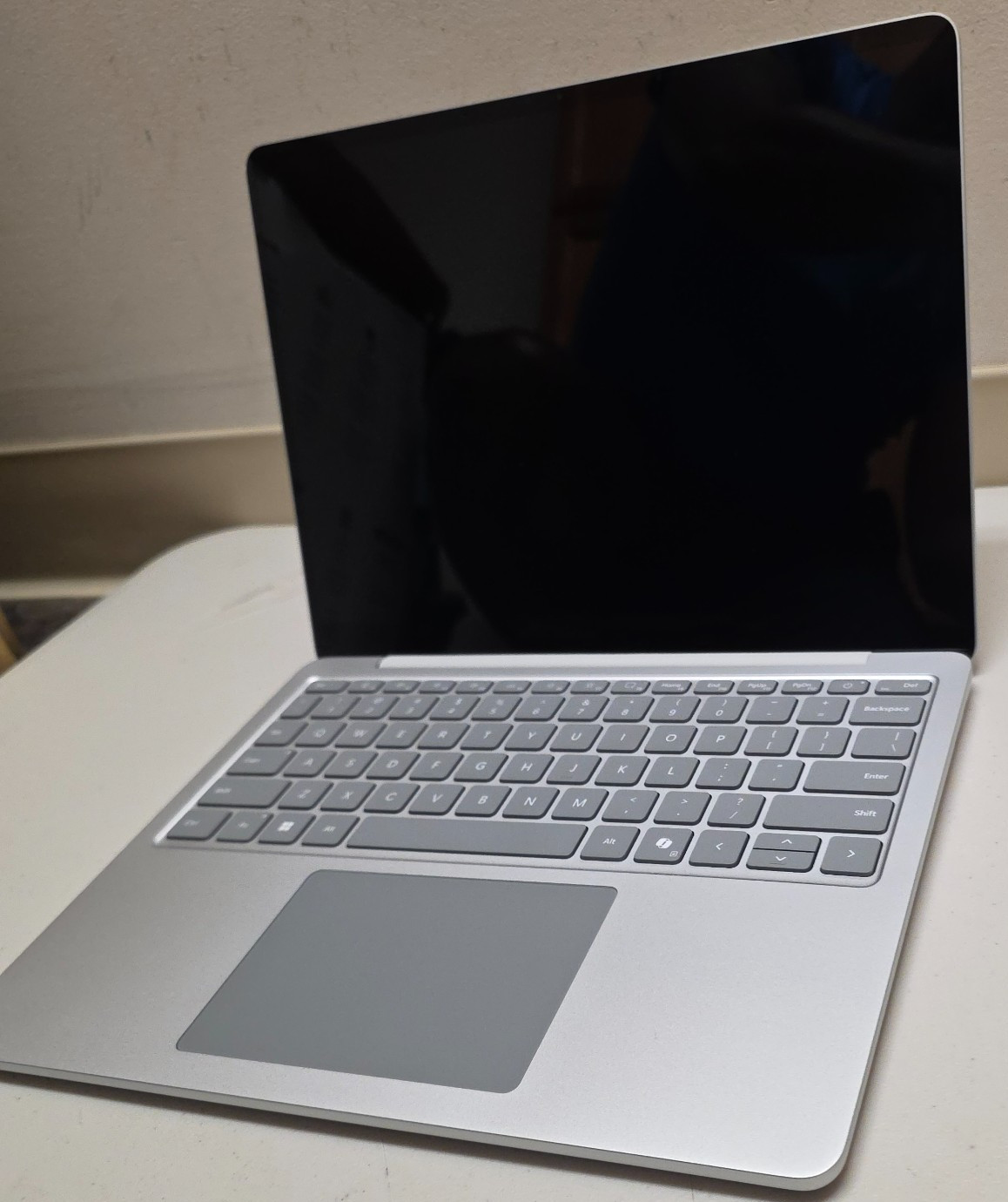 Microsoft Surface Laptop 13″ 2K Touch – Snapdragon X Plus – 16GB/512GB Warranty!