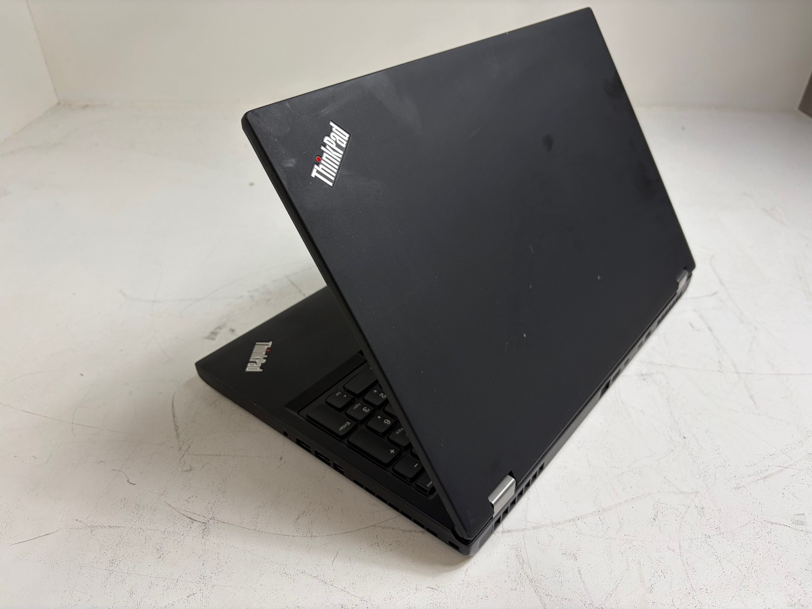 Lenovo ThinkPad P52 i7-8850H 2.6GHz 16GB 512GB NVMe 15.6″ Touch 4K P1000 W11P