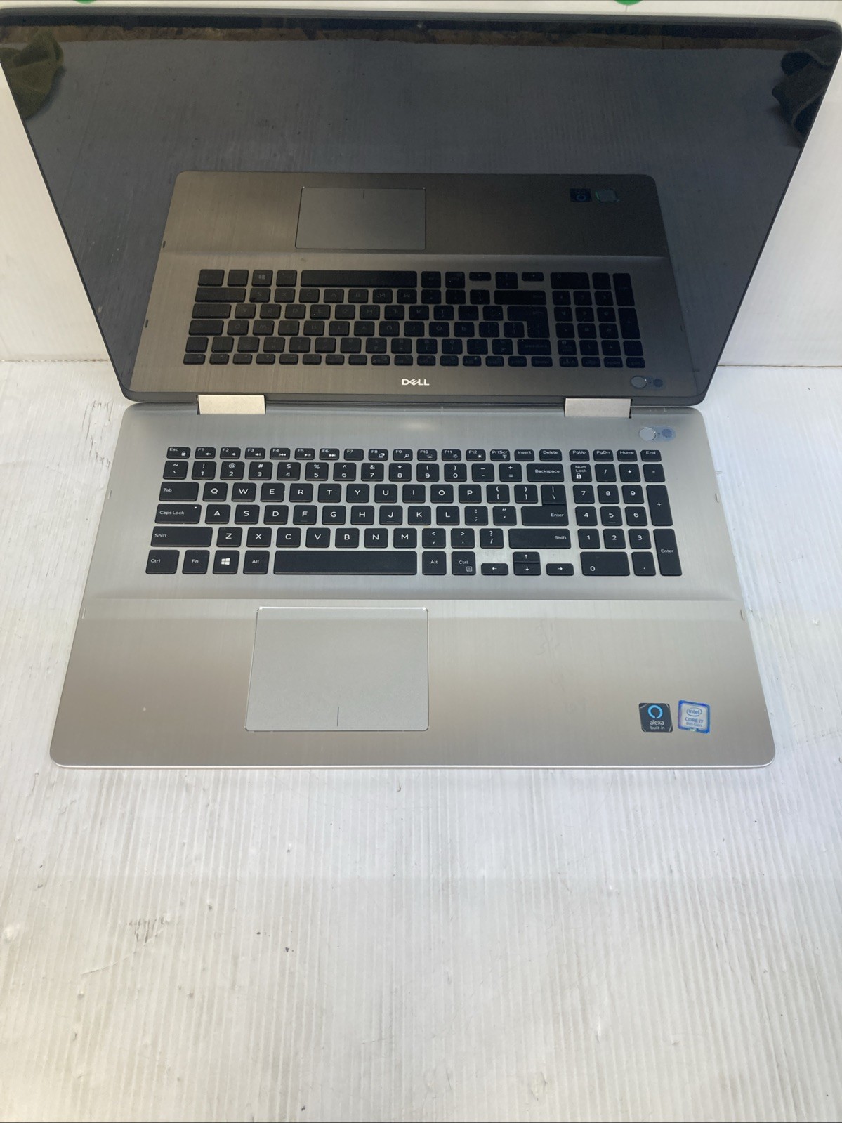 Dell Inspiron 7786 Intel Core i7-8565U 4GB Ram NO HDD Boot to BIOS