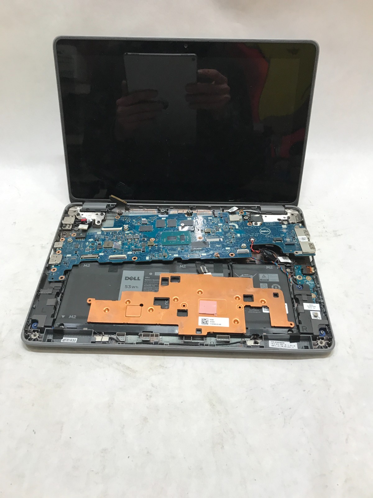 Dell Latitude 3120 11″ Intel Celeron 4GB RAM NO SSD/OS For Parts READ DESC! _ DW