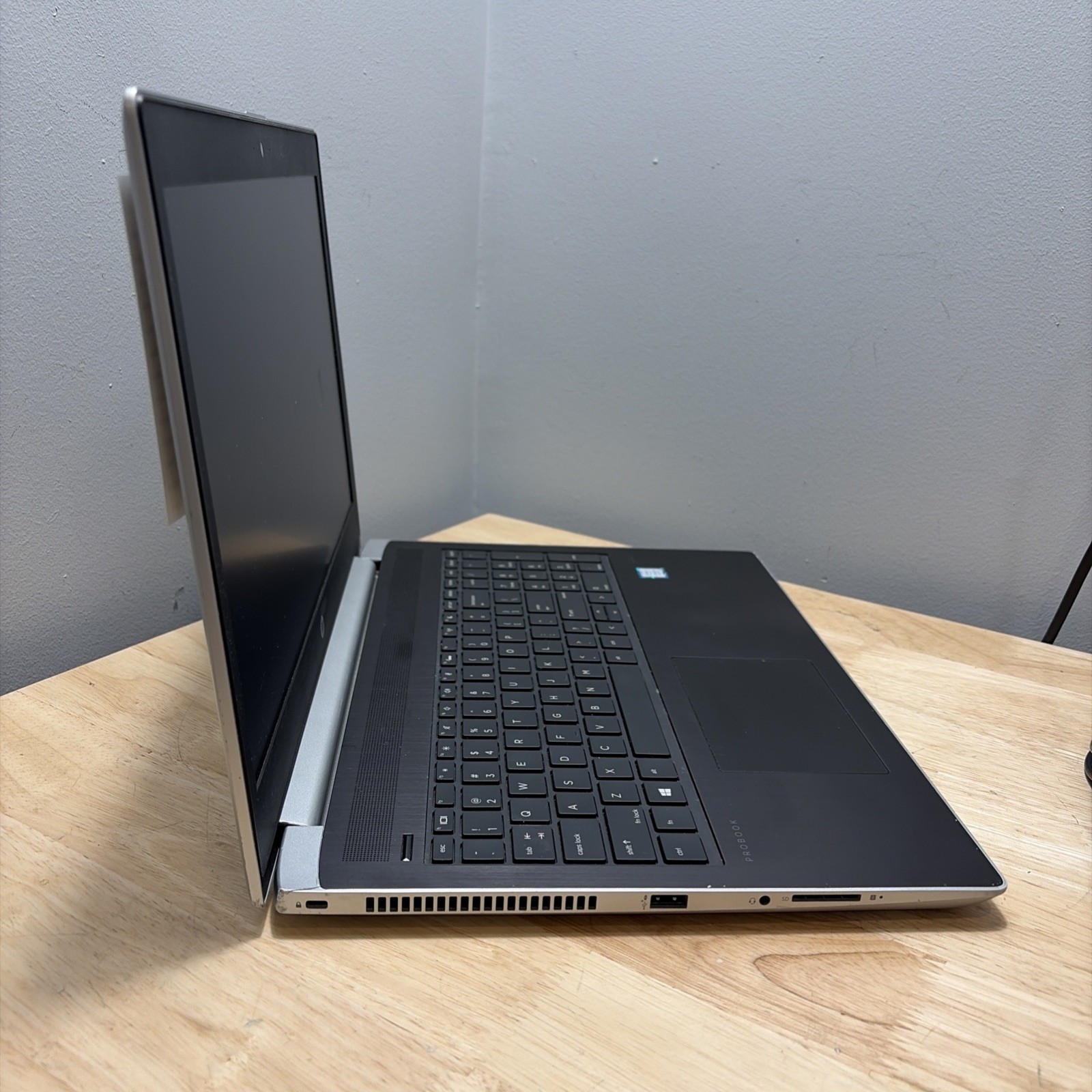 HP ProBook 450 G5 15″ CORE i5-8250U 1.6GHZ , 8GB, 256GB WCAM WIFI WIN11 CORD