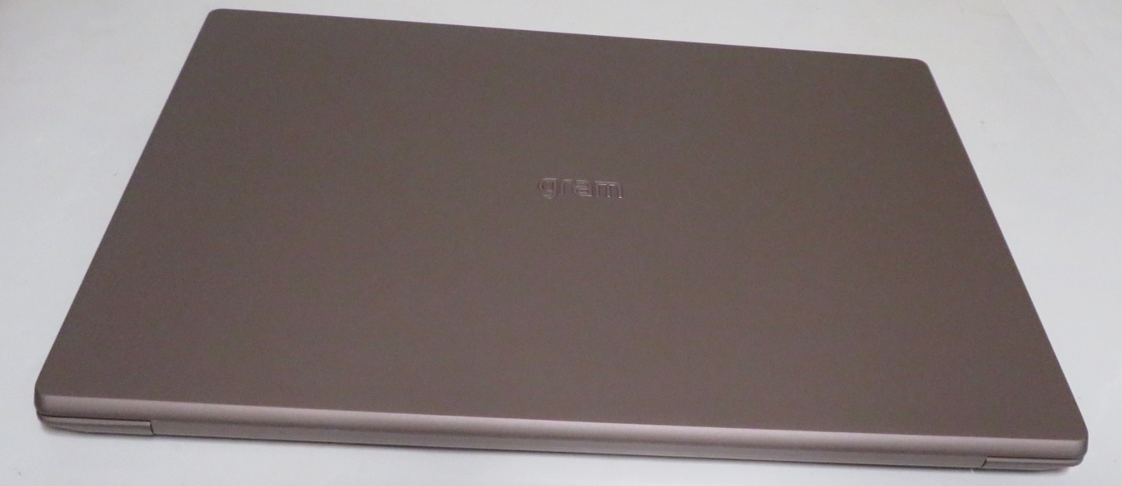 LG gram Max 17″ Touch Laptop Intel Core Ultra 7 355 32GB RAM 1TB Matte Bronze