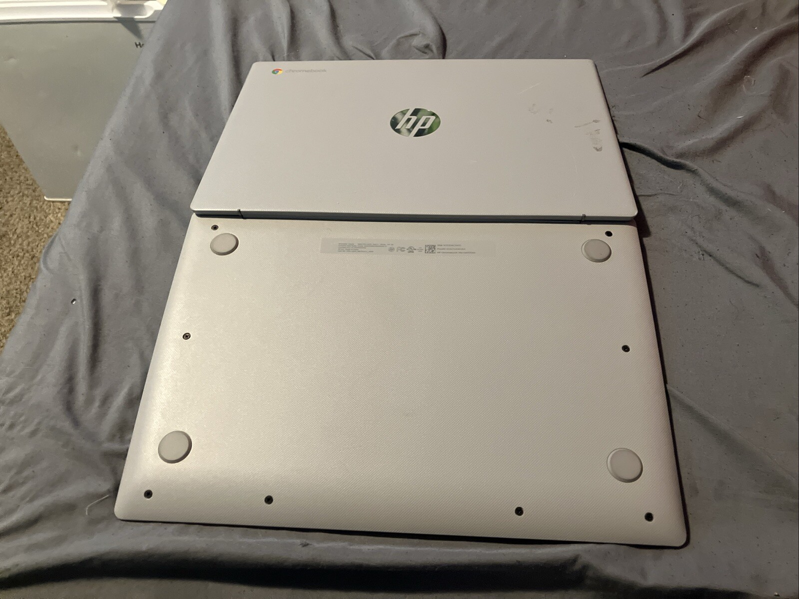 14 Inch Chromebook Hp Lightly Used 1 Year Old No Problems Good Battery