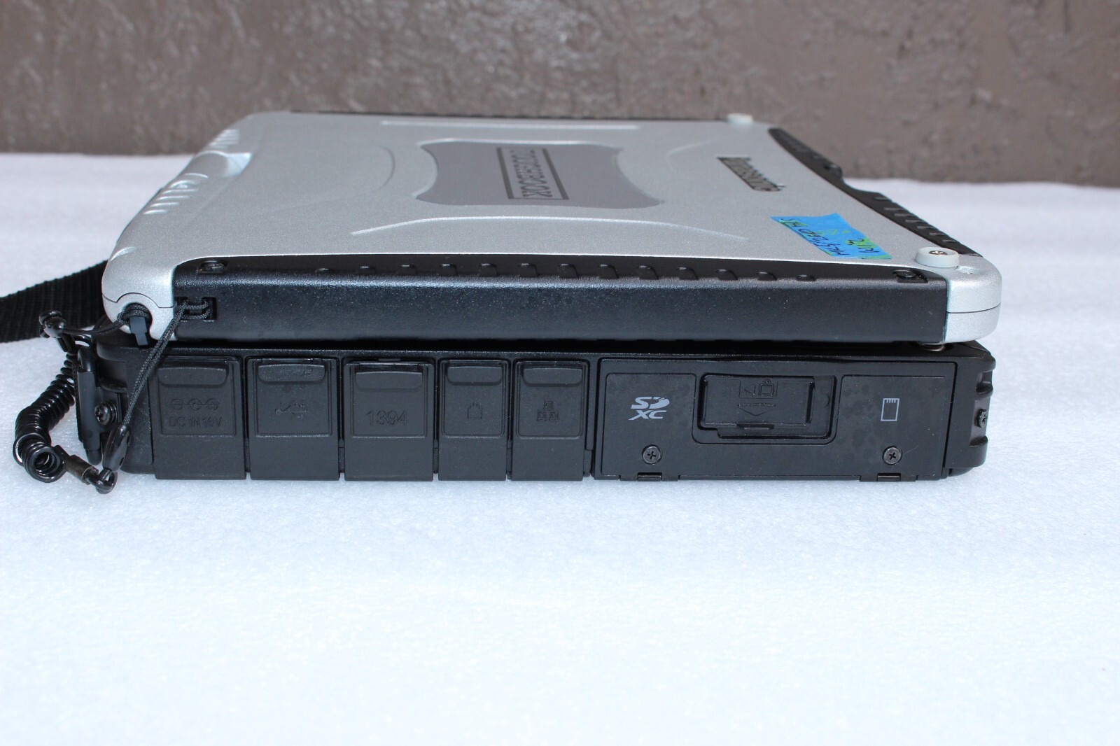 Panasonic Toughbook CF-19 MK-5 Core i5-2520M 8GB/ 512GB SSD/ Win7 PRO 32BIT/
