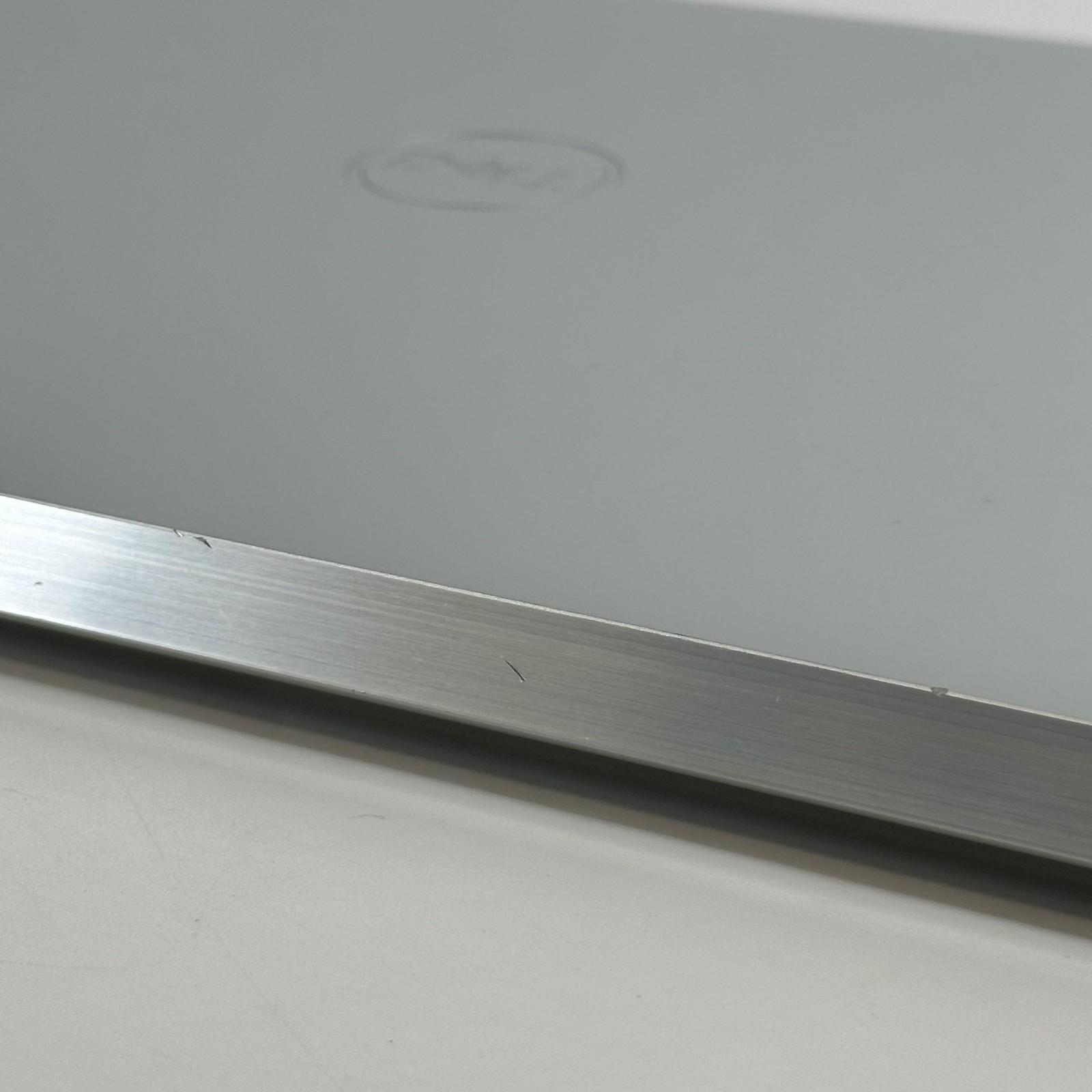 Dell XPS 15 9520 FHD+ 2.3GHz i7-12700H 64GB 512GB SSD RTX 3050 Ti Good LCD BLEED