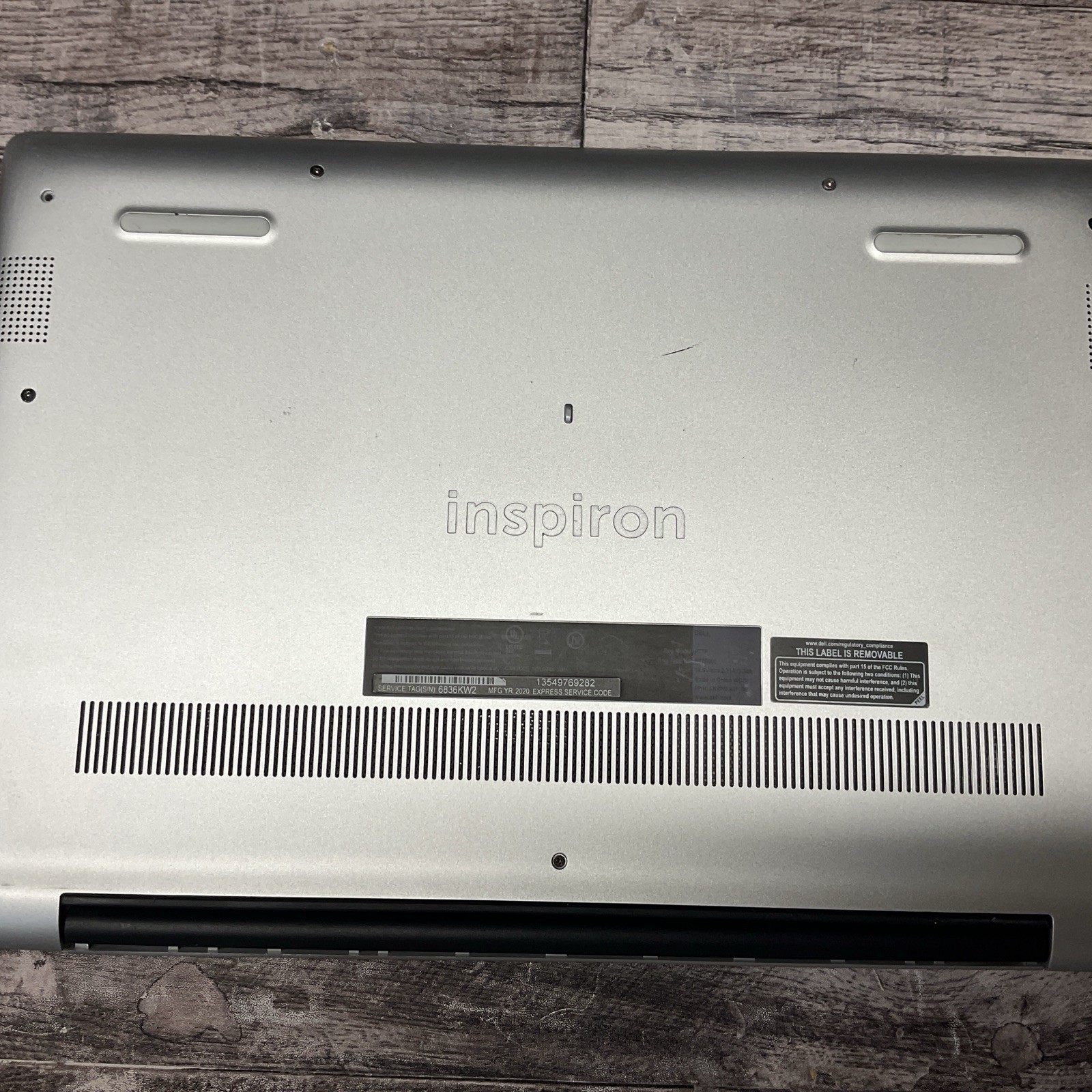 Dell Inspiron 5585 / Ryzen 5 3500U / 8GB RAM / 256GB SSD / Windows 11 Pro / C20