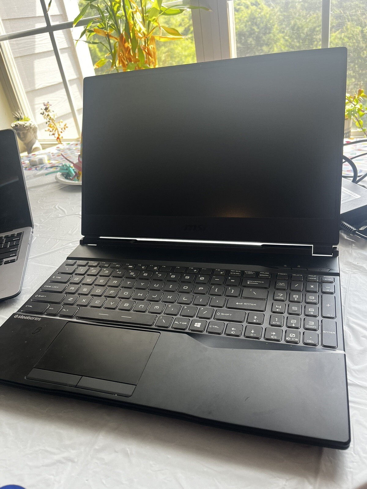 MSI Leopard GL65, Intel Core i5 10th Gen