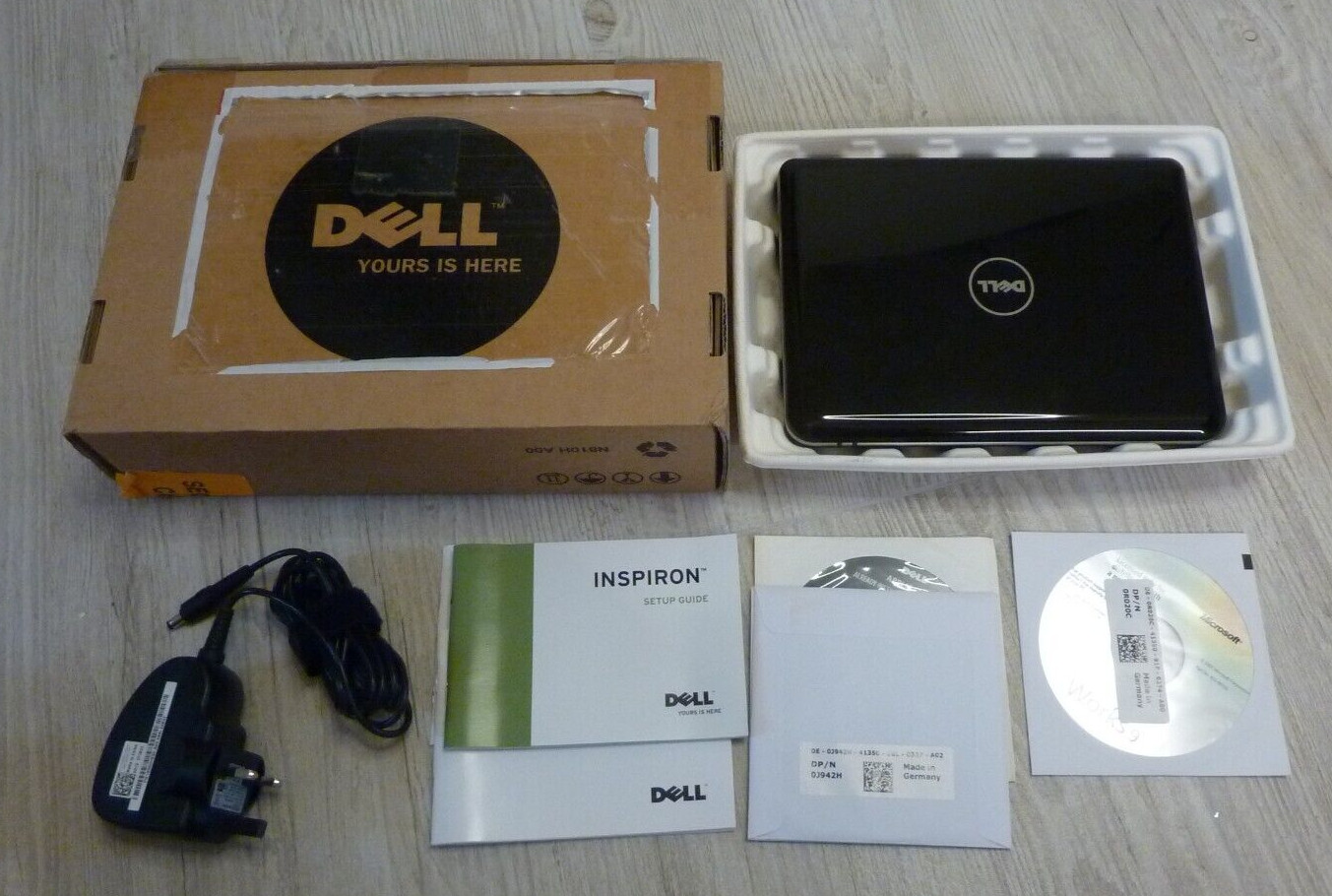 Dell Inspiron 910 9″ Laptop NEW, Black, with Power Supply (NEW)