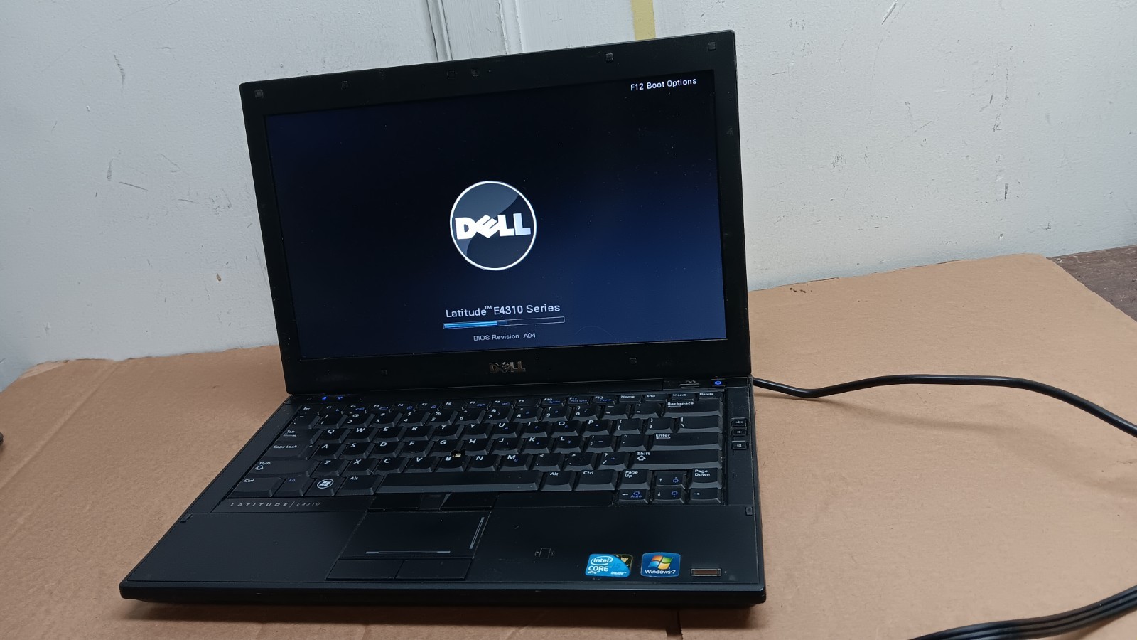 Dell Latitude E4310 Laptop intel Core I5 M560 @ 2.67GHz 4GB RAM 13.3″ LCD Screen