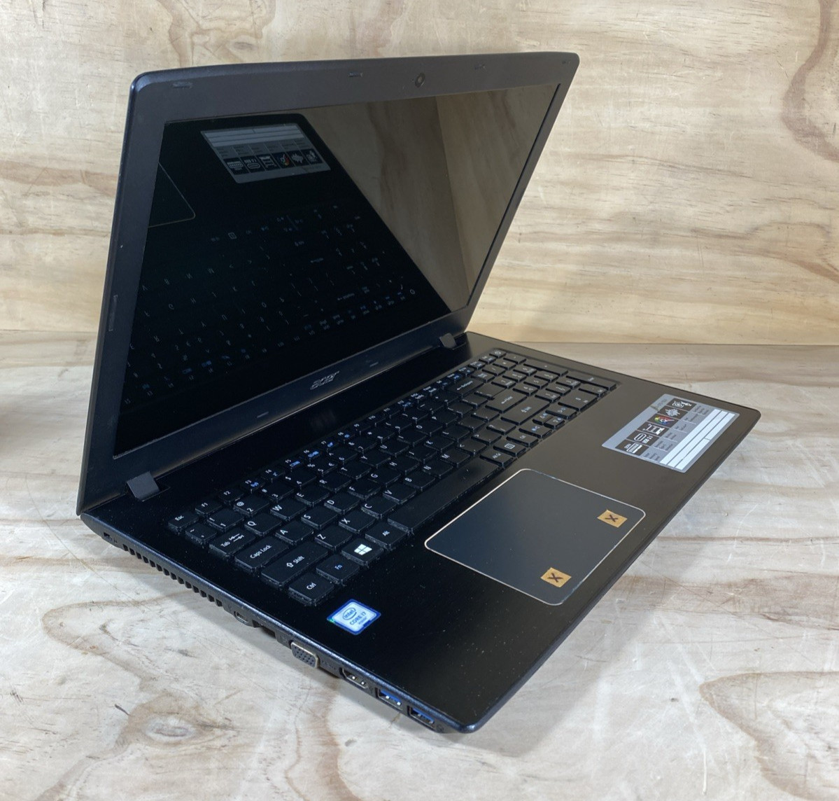 Acer Aspire E5-575 15.6″ Intel i7 2.5 GHz 256GB SSD 16GB RAM Win 10 Home/READ