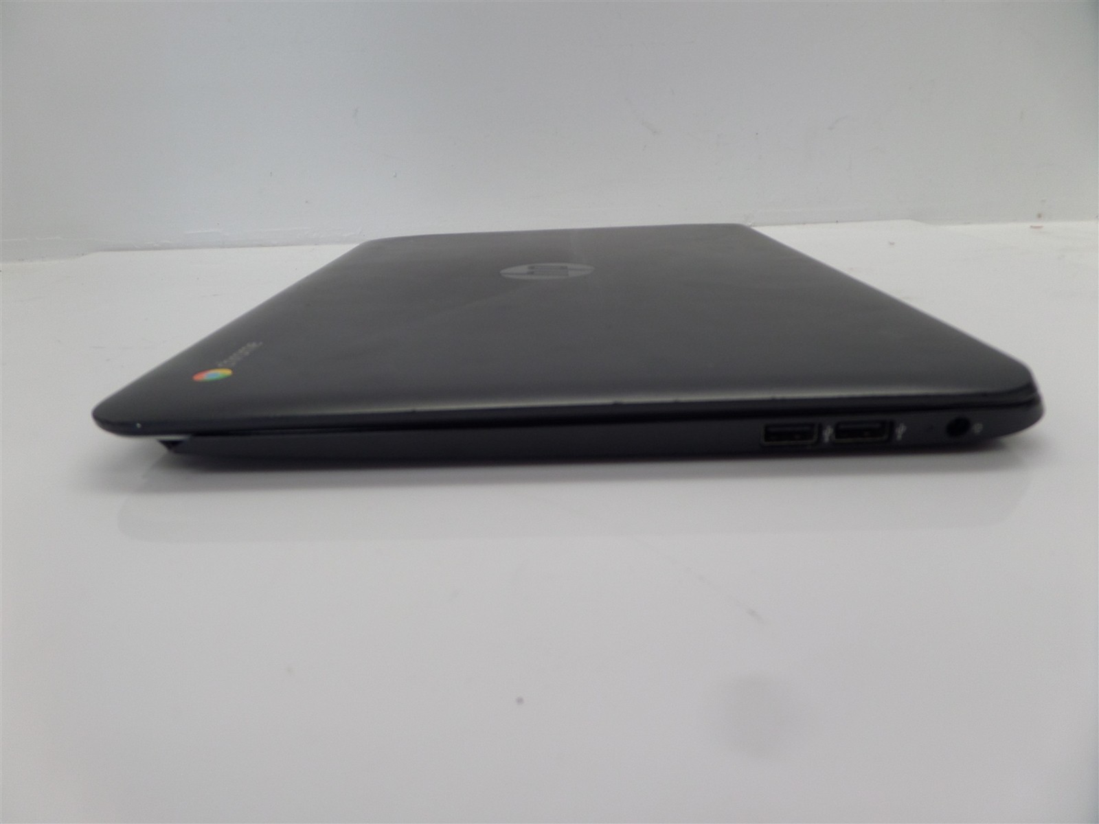 HP 14″ Chromebook 14 G4 32GB eMMC 4GB RAM N2840 2.16Ghz CPU – Cracked Plastic