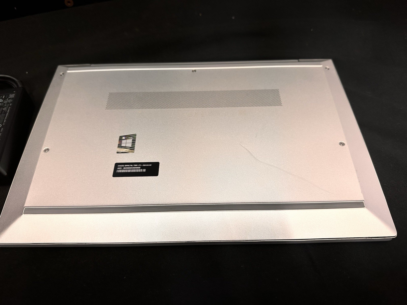 HP ELITEBOOK 840 G8 i7-1165G7 2.8 GHZ 32GB 512GB Ssd NVME /HP 65w adapter.#01