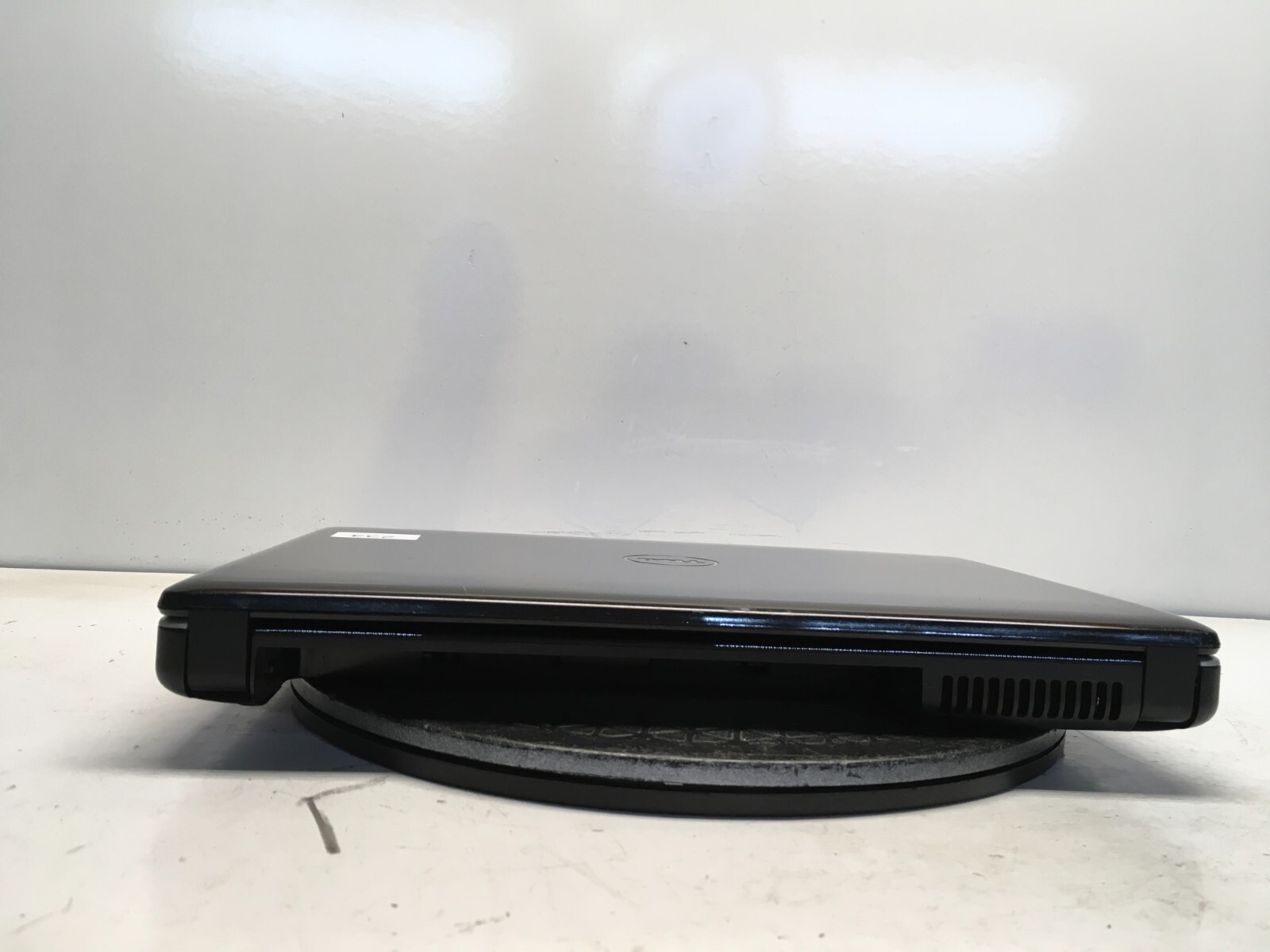 Dell Inspiron 1440 Intel Pentium Dual-Core T4400 2.2GHz 4 GB NO HDD No Batt