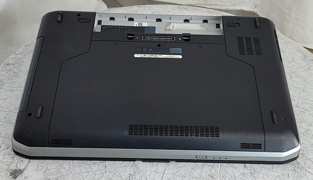 Dell Latitude E5530 NON-VPRO Laptop Core I5-3340M 2.7GHz 4GB 320GB SEE NOTES