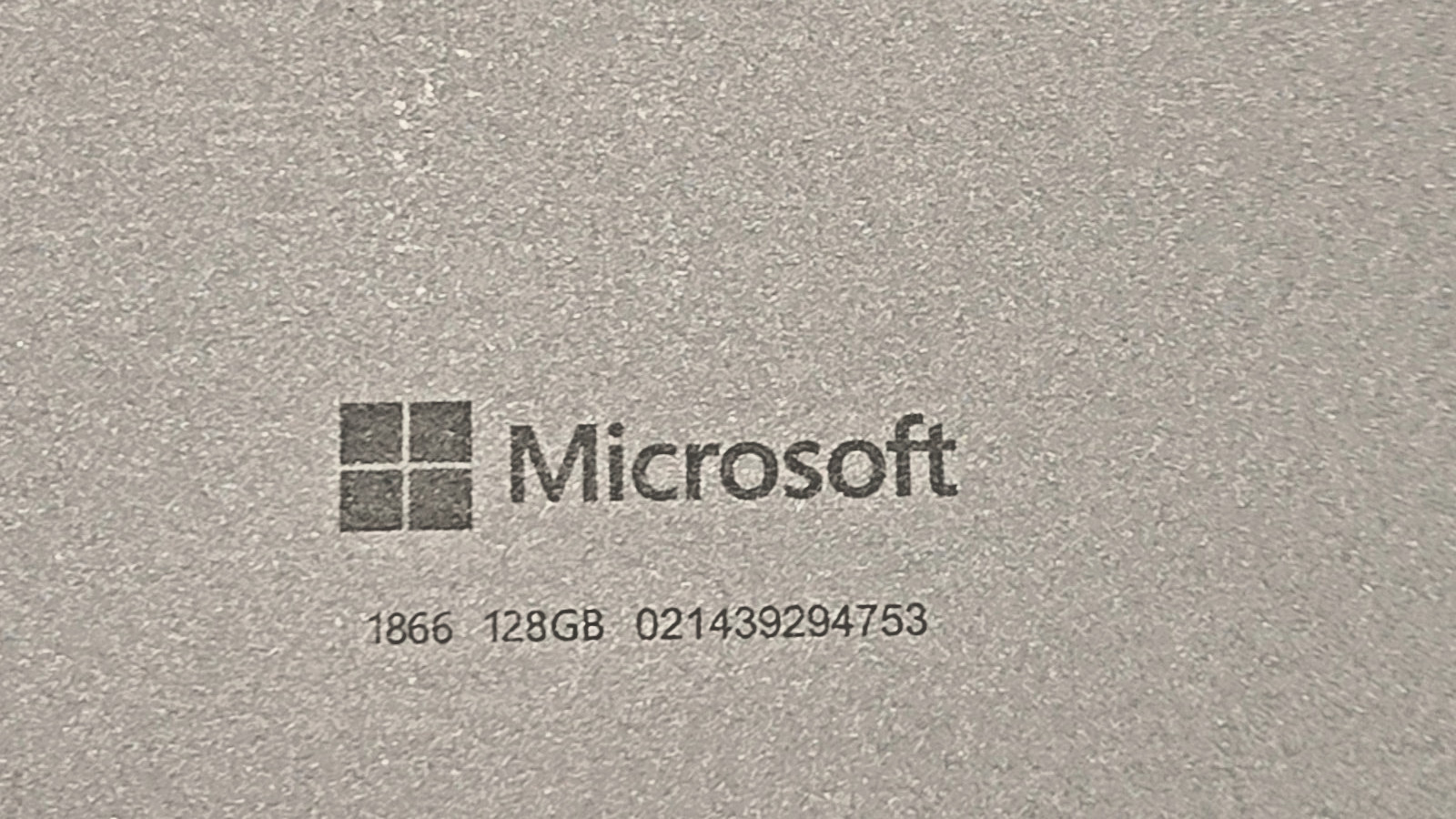 Microsoft Surface Pro 7 1866 12.3″ Touchscreen| i5-1035G4 | 8GB | 128GB | Win 11