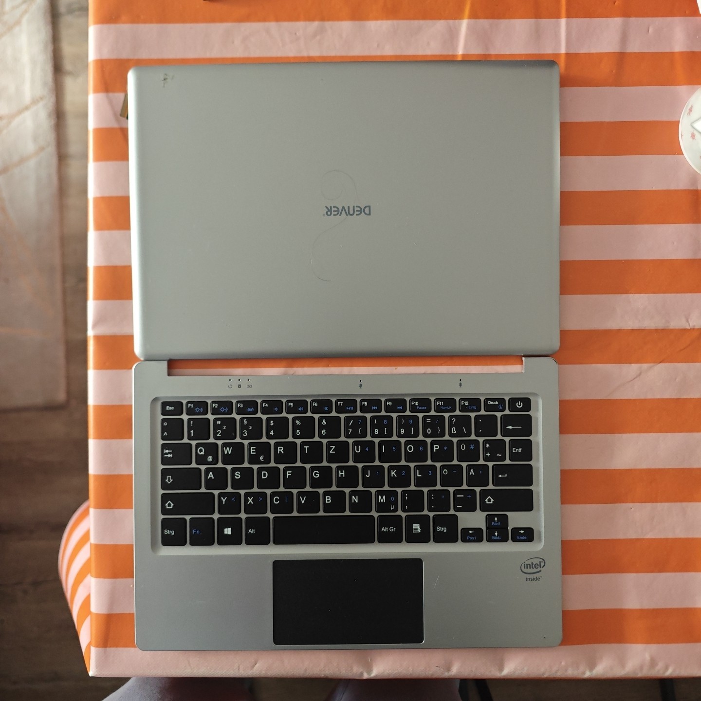 Denver Laptop Keyboard And Display Unknown Model
