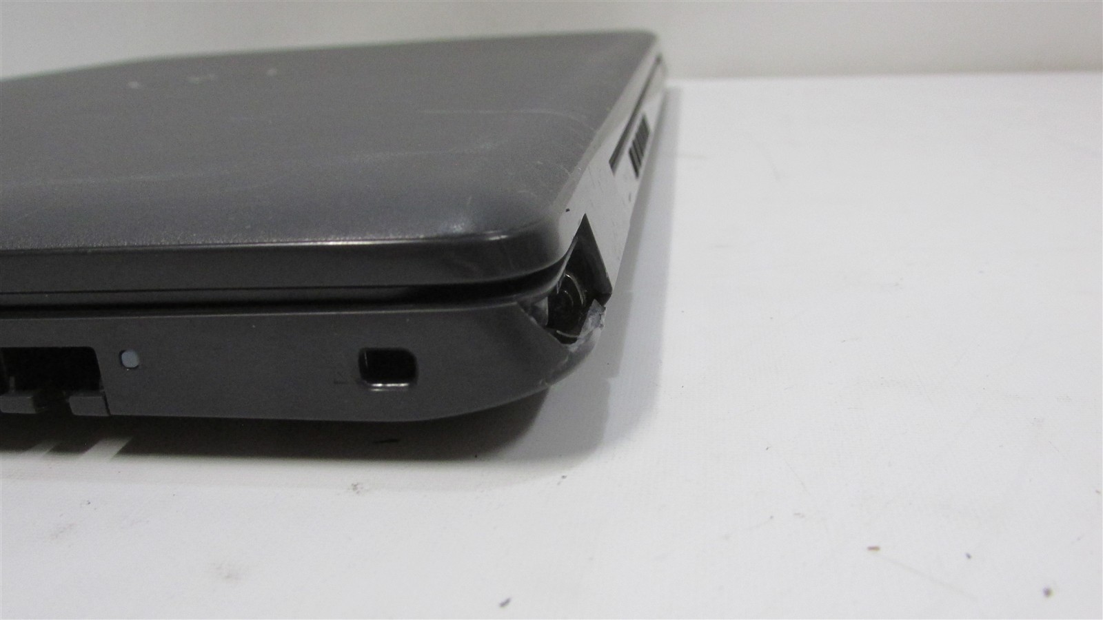 Dell Latitude 3510 i5-10210U 1.6GHz 16GB RAM 240GB SSD 15.6″ W11P Touch COSM DMG