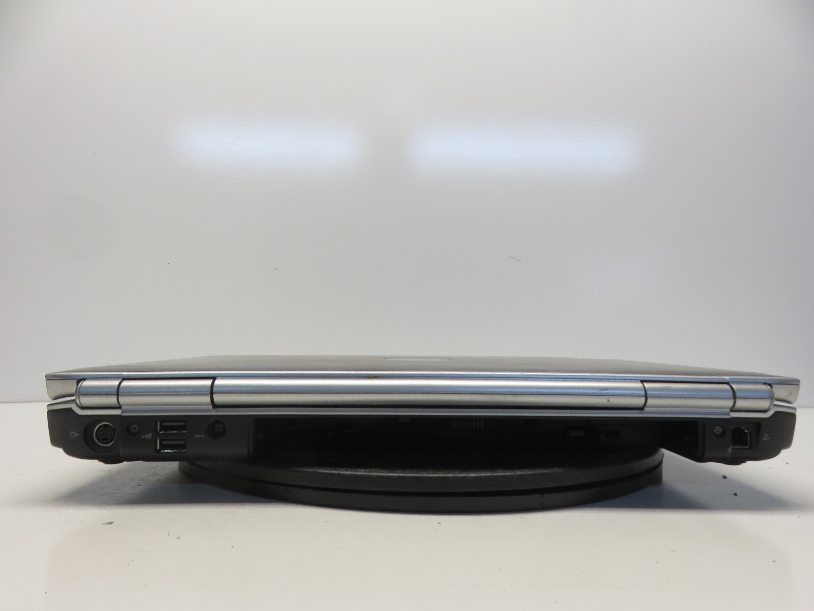 Dell Inspiron 1520 Intel Core 2 Duo 06FD 2GHz 4 GB NO HDD No Batt