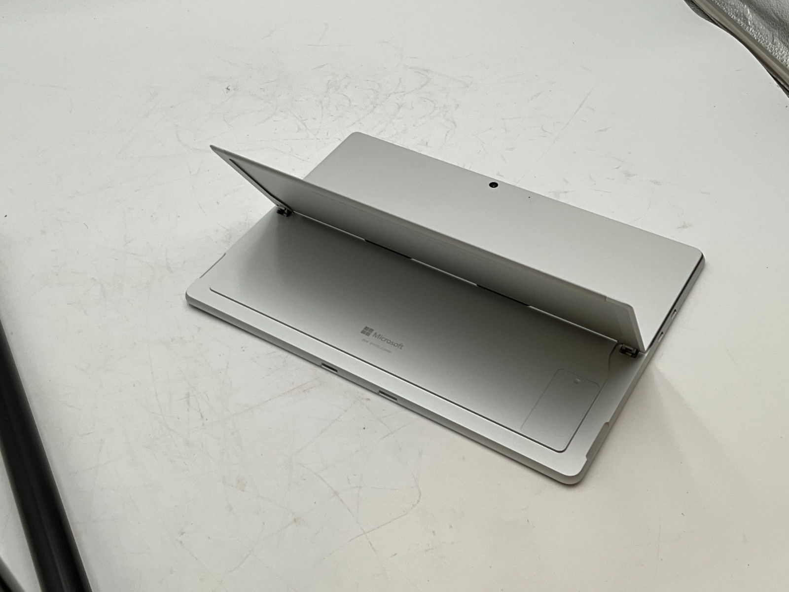Microsoft Surface Pro 9 13″ TOUCH i7/32/1TB 0F00TZL22293BF NO OS *READ* QLP-000