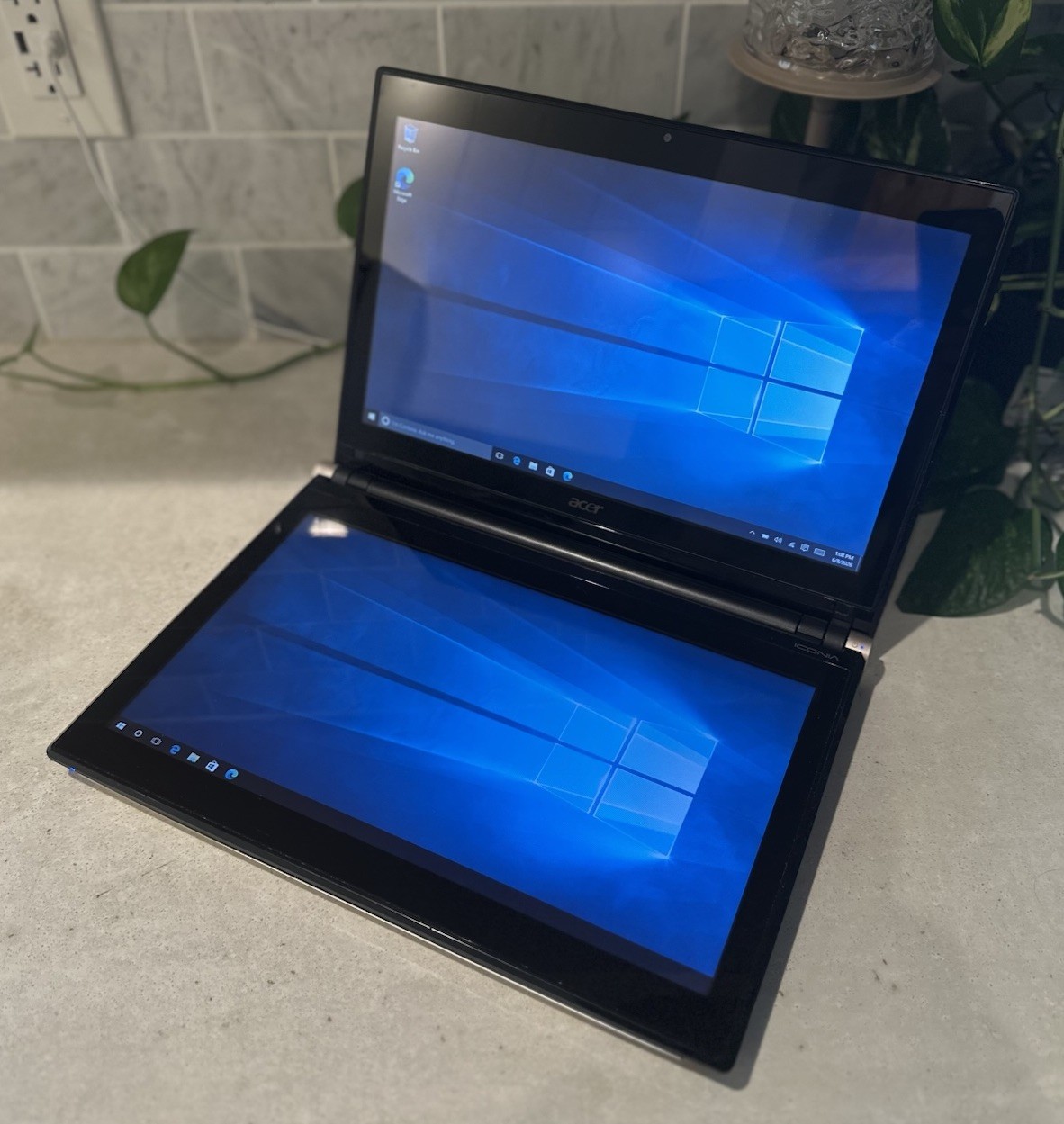 Acer Iconia 6120 PAU30 Dual Touch Screen Laptop Very Rare Windows 10 Upgraded