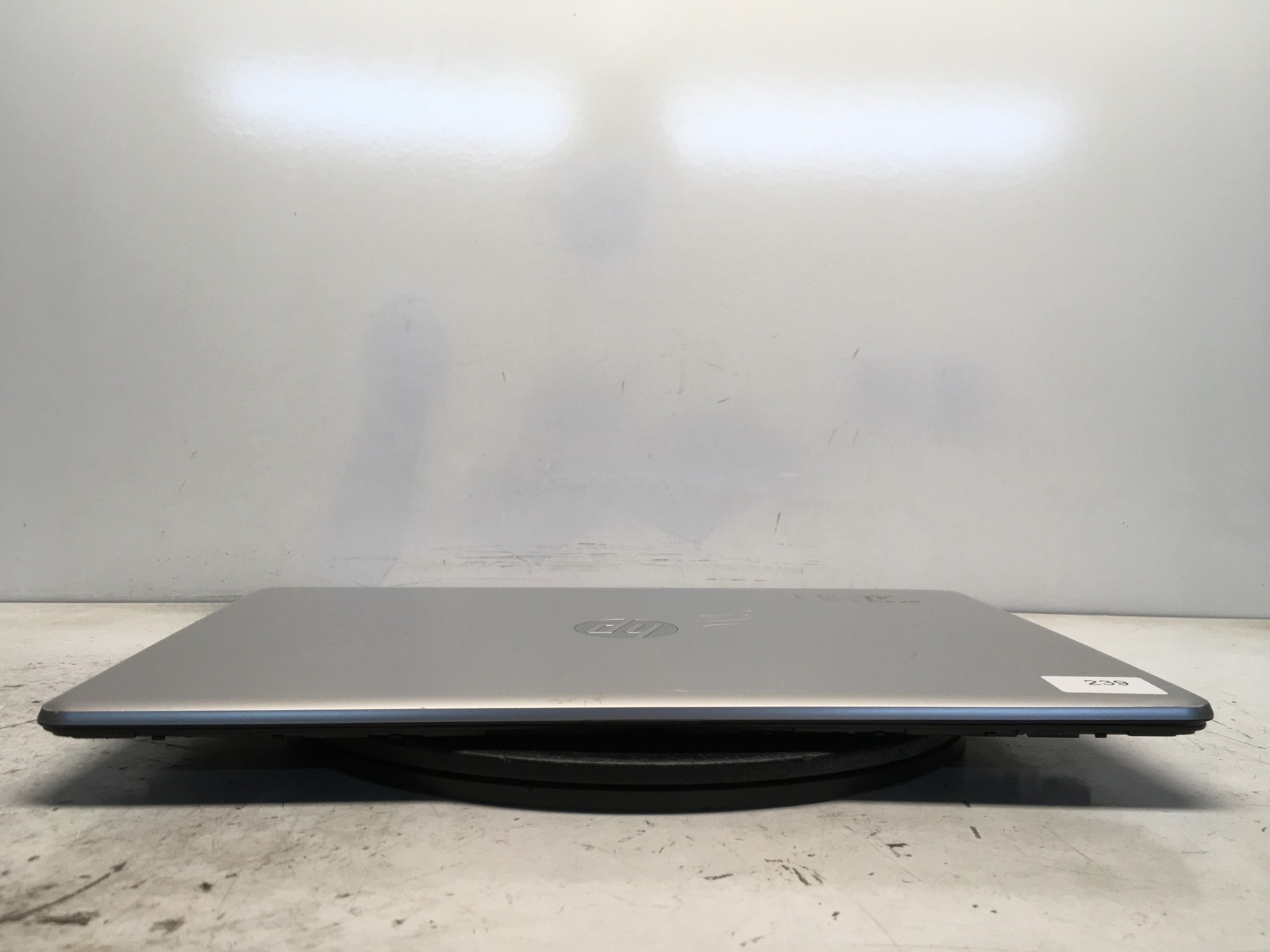 HP 17-CA1 AMD Ryzen 3 3200U 2600MHz 8 GB NO HDD
