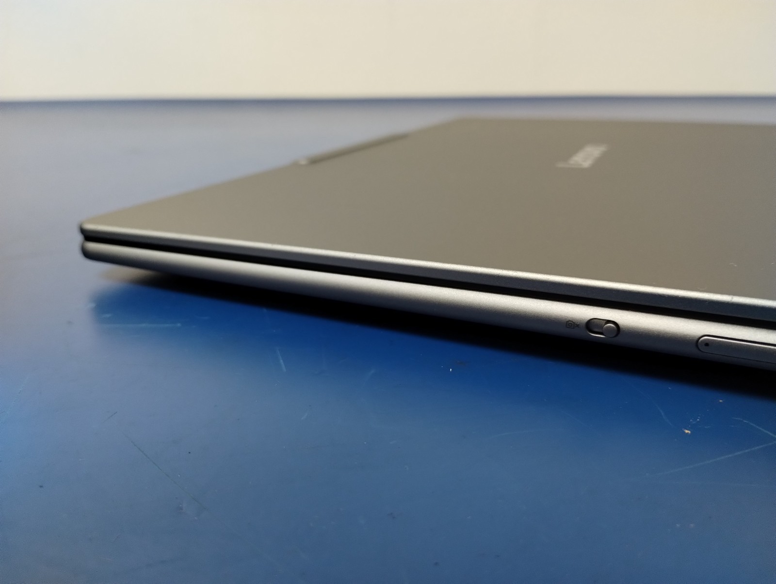 Lenovo Slim 7 14ILL10, Intel Core Ultra 7 258V, 2.20 GHz, 32 GB RAM, 1 TB NVMe