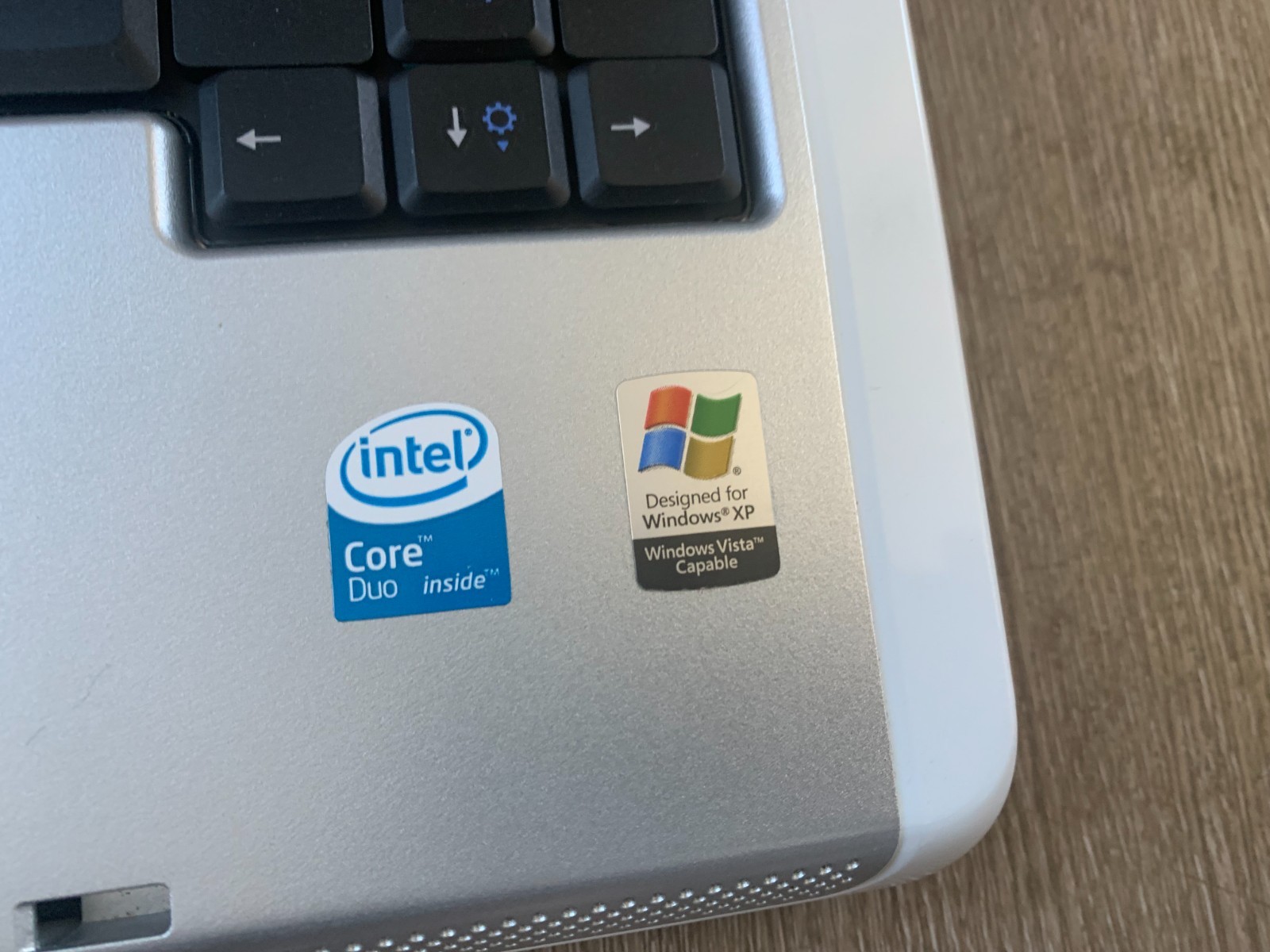 Dell Inspiron 640m 14″ Intel Core Duo T2050 1.6GHz 1GB RAM 120GB HDD Win 7 Pro