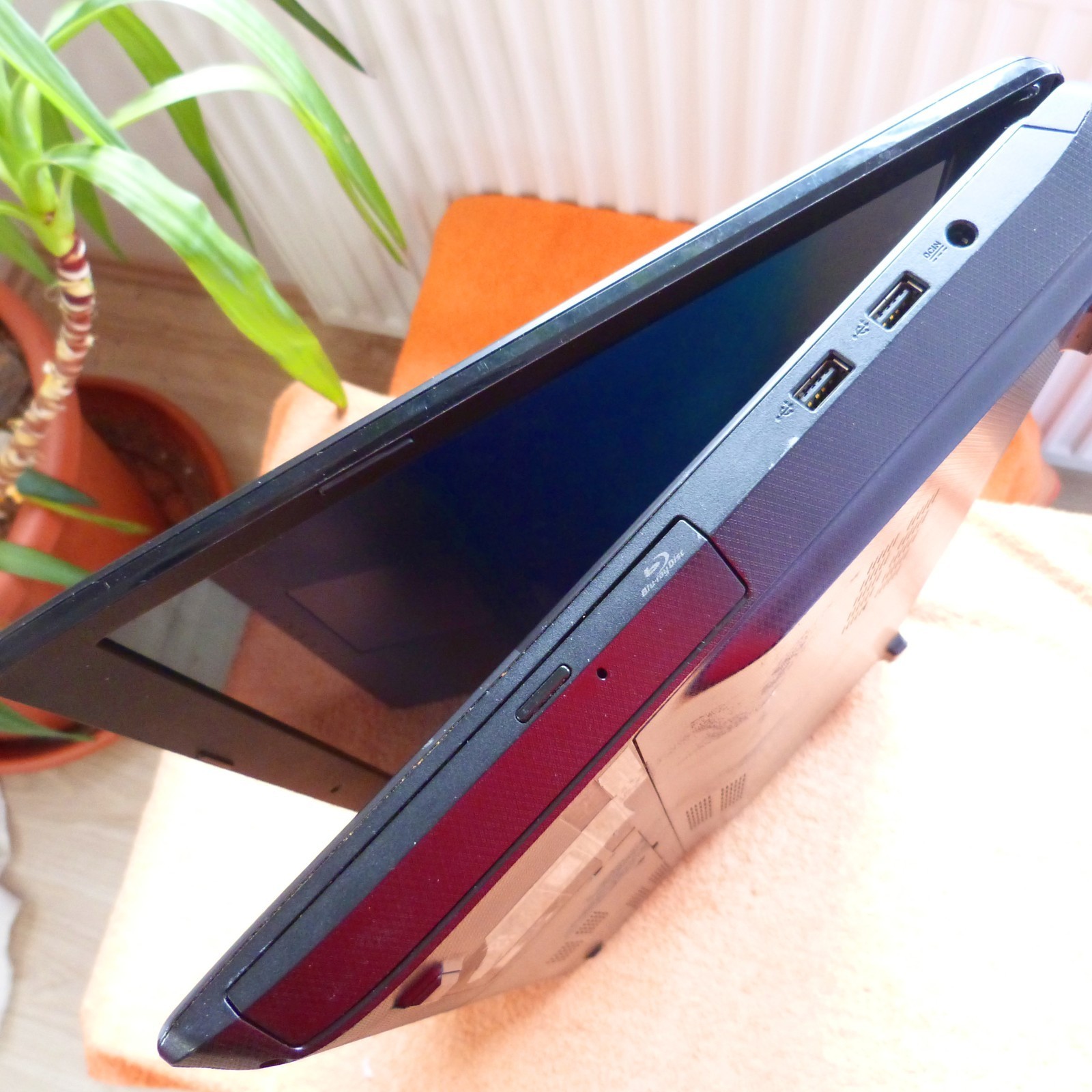 Asus K95 18-inch Blu-ray Full HD | Core i7 | SSD | Windows 11 Pro | 16GB…